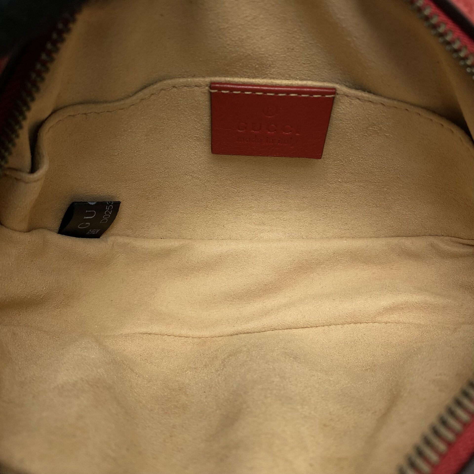 Pochete Gucci GG Marmont Vermelha