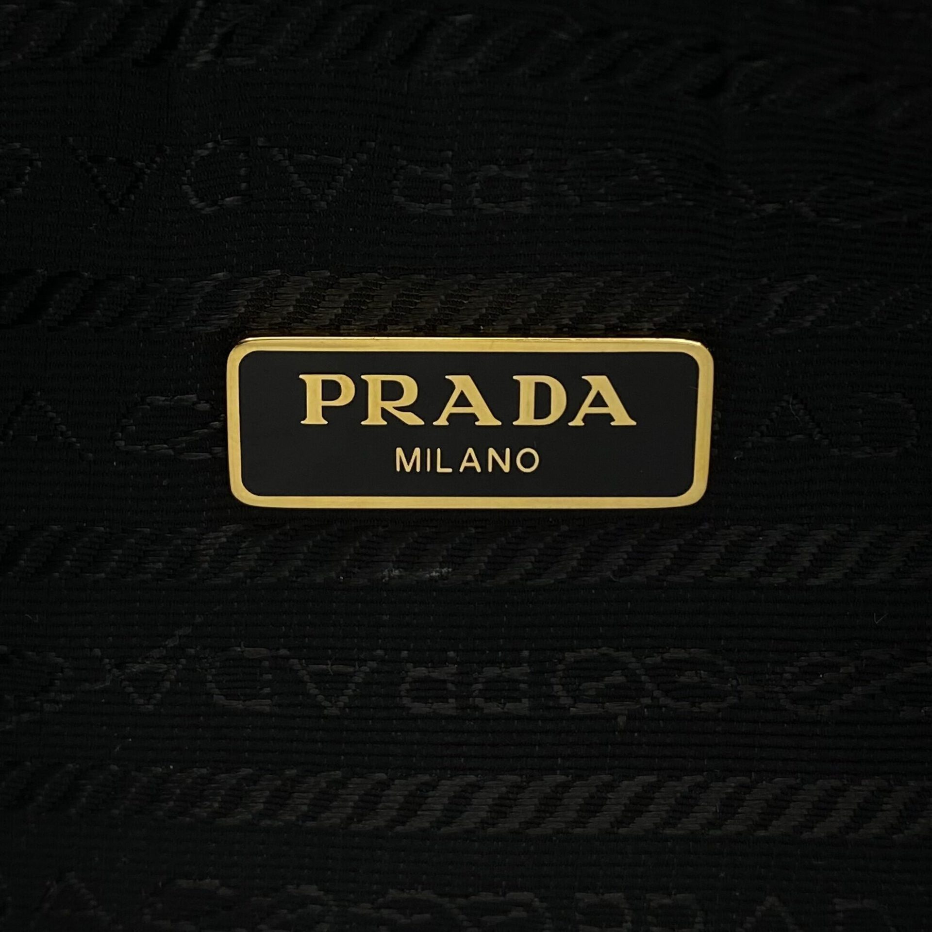 Bolsa Prada Re-Edition 2005 Preta