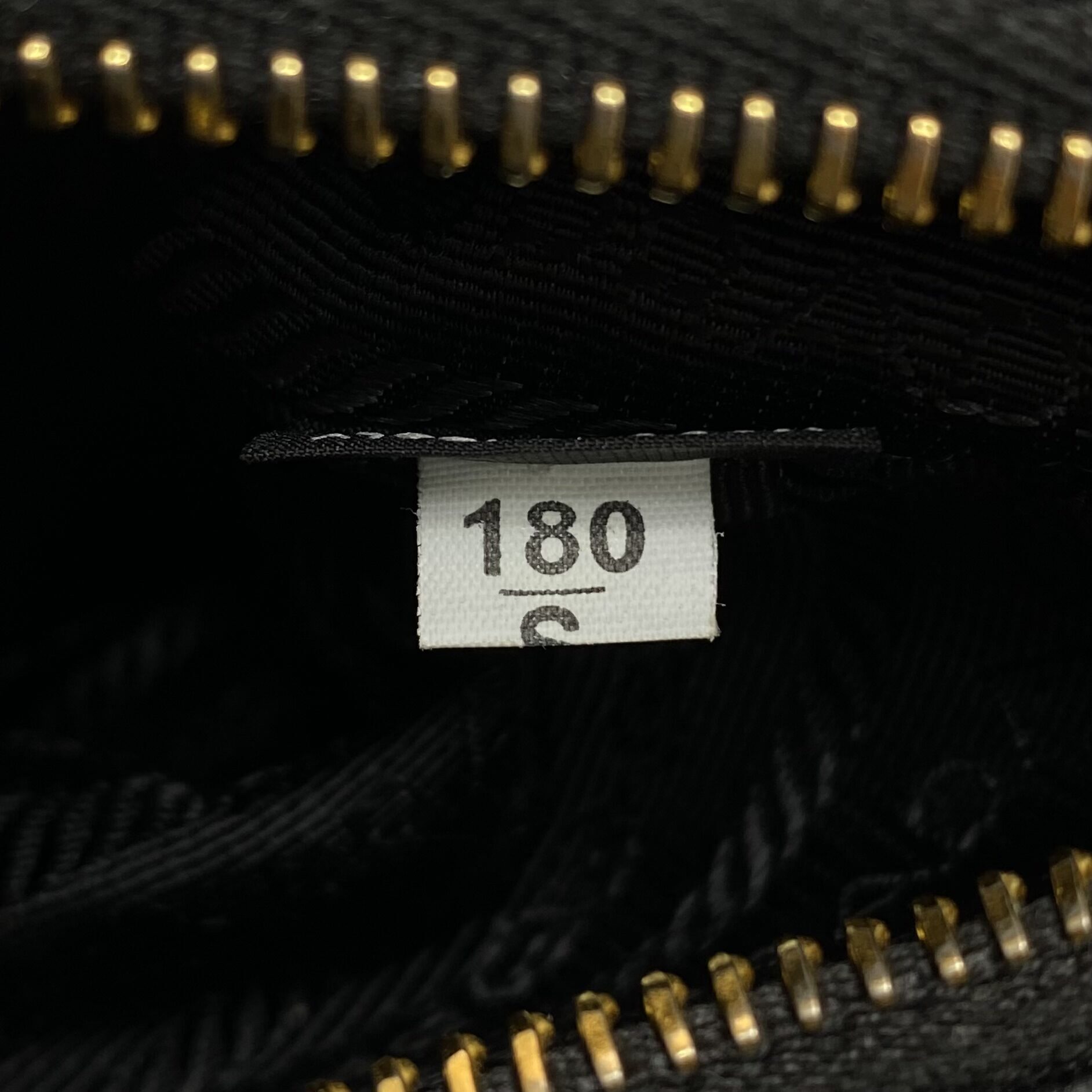 Bolsa Prada Re-Edition 2005 Preta