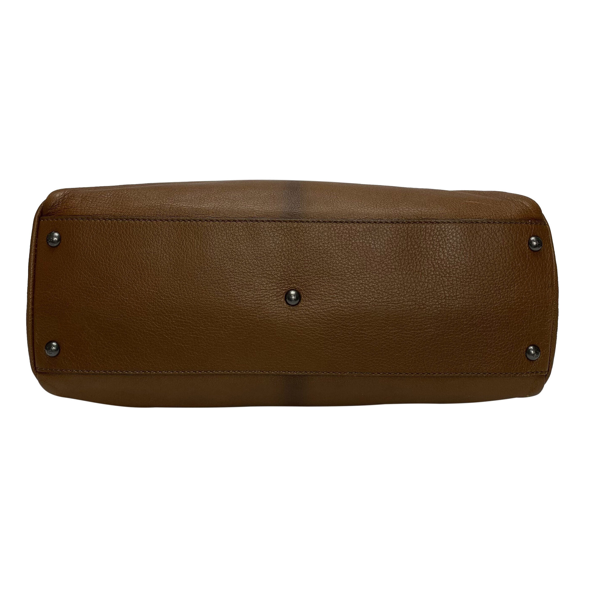 Bolsa Fendi Peekaboo Marrom