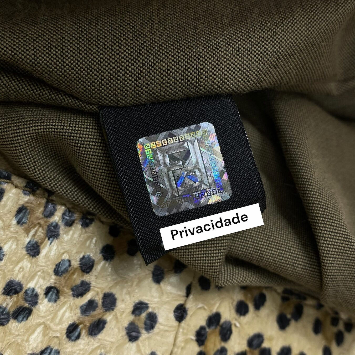 Bolsa Fendi Peekaboo Marrom