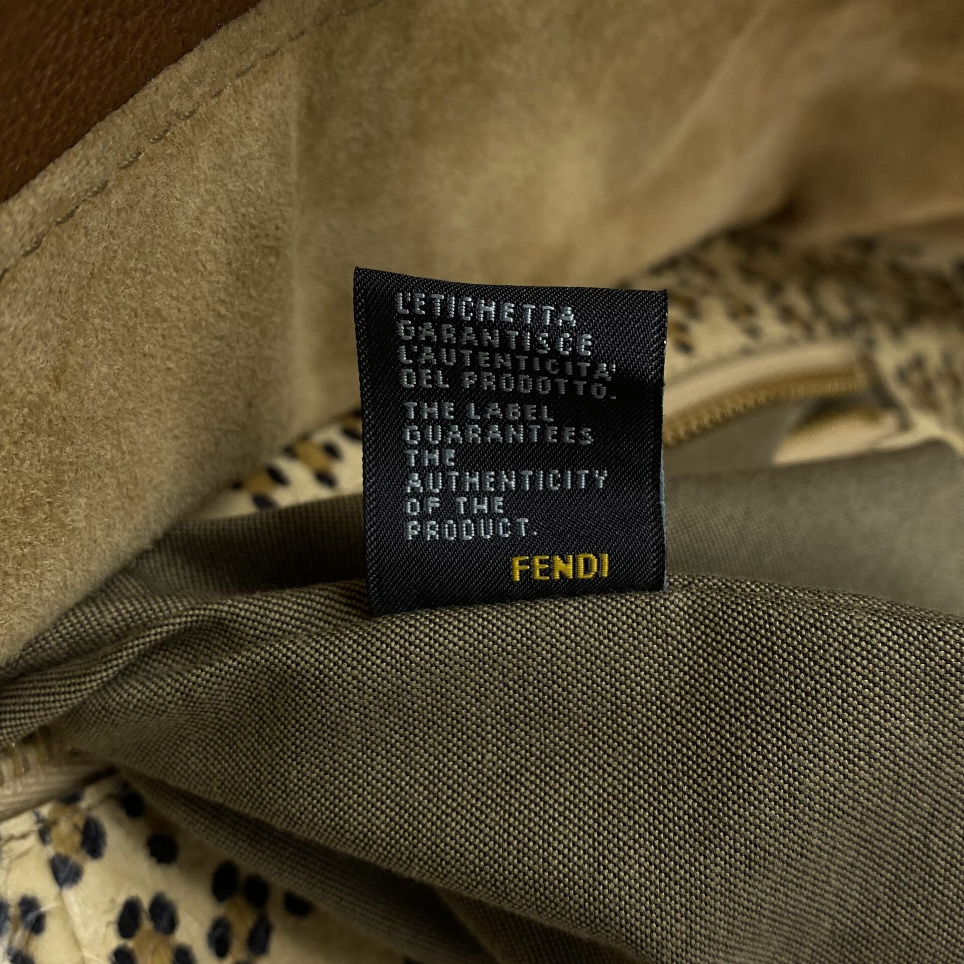 Bolsa Fendi Peekaboo Marrom