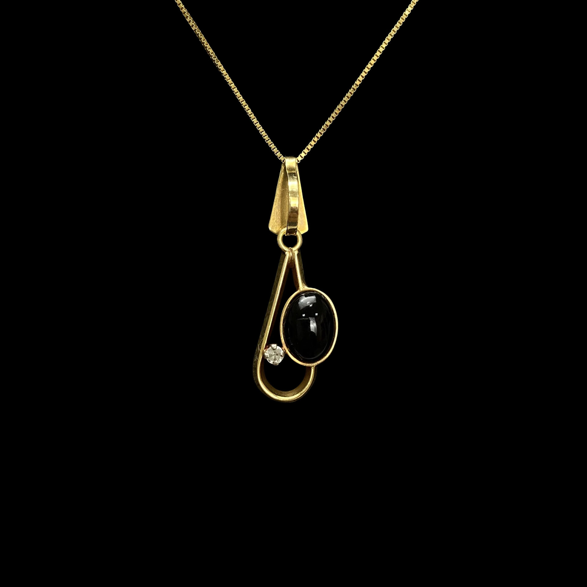 Colar Ouro Amarelo com Ônix