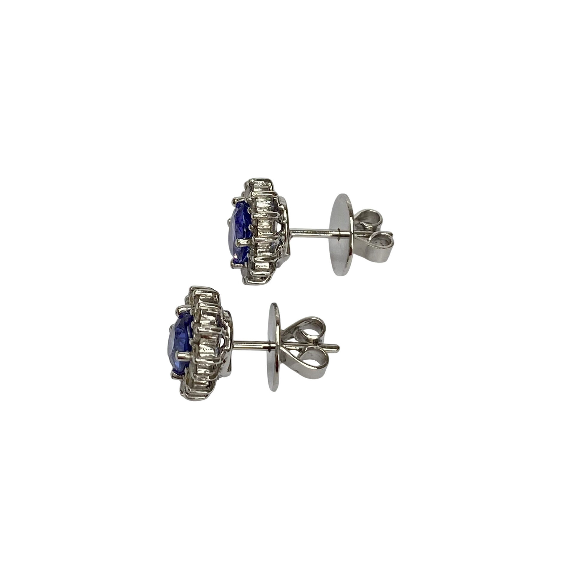 Par de Brincos Tanzanitas - 1.99 ct.