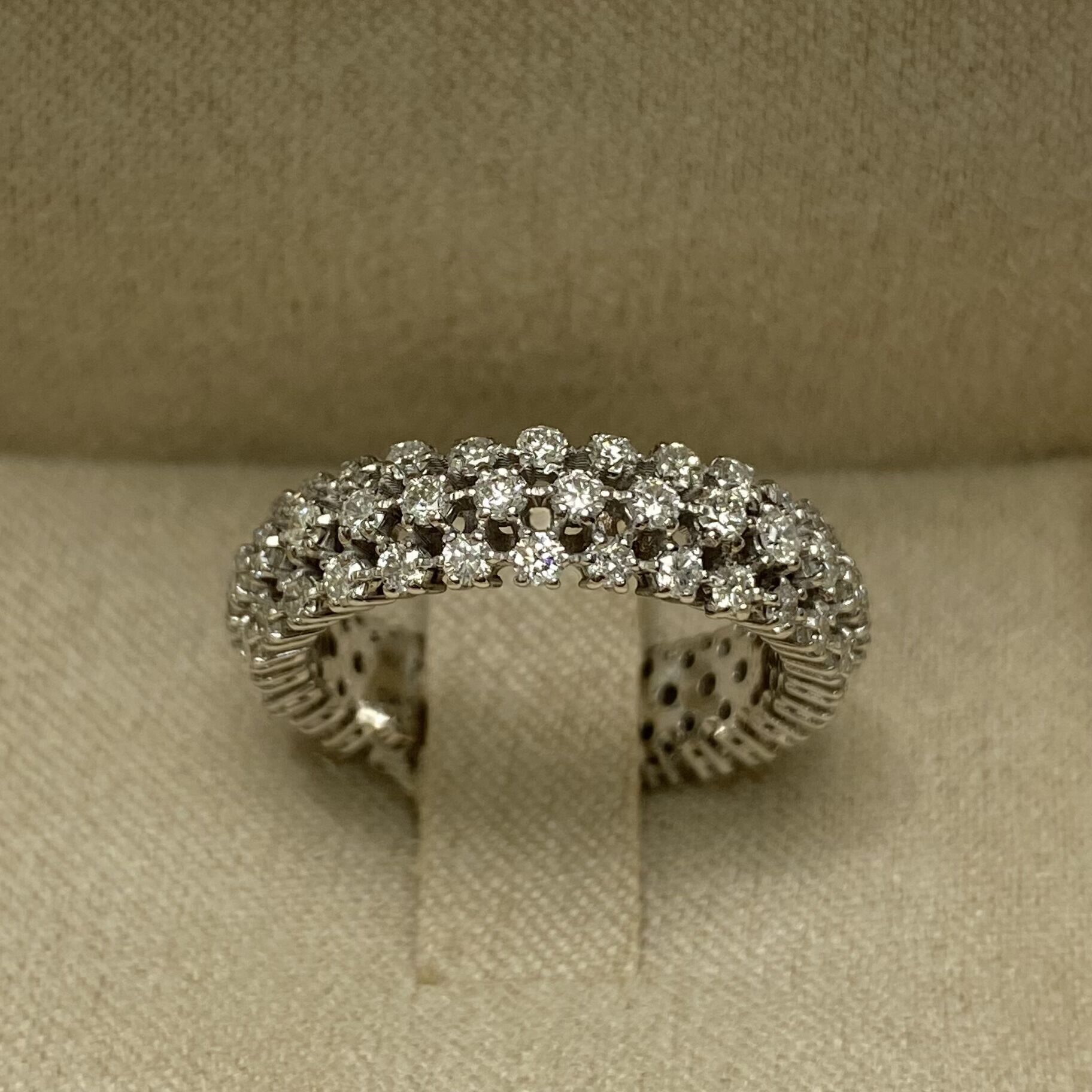 Aliança Riviera Diamantes - 1.68 ct.