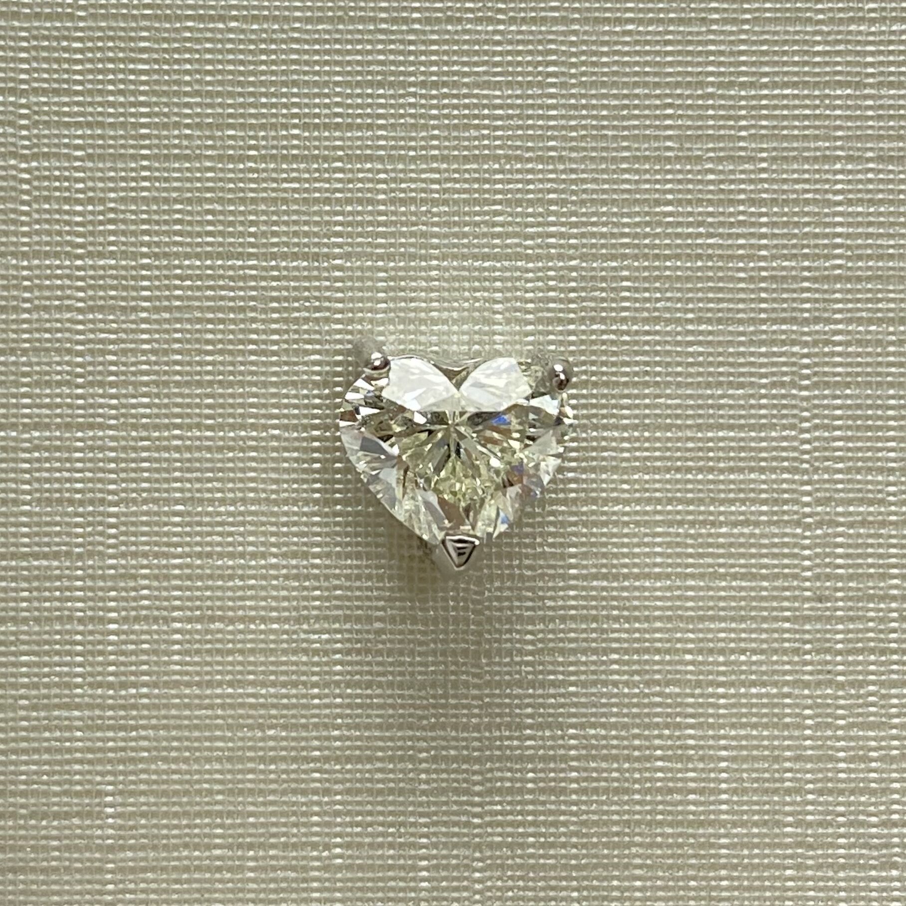 Par de Brincos Solitários - 2.0 ct.