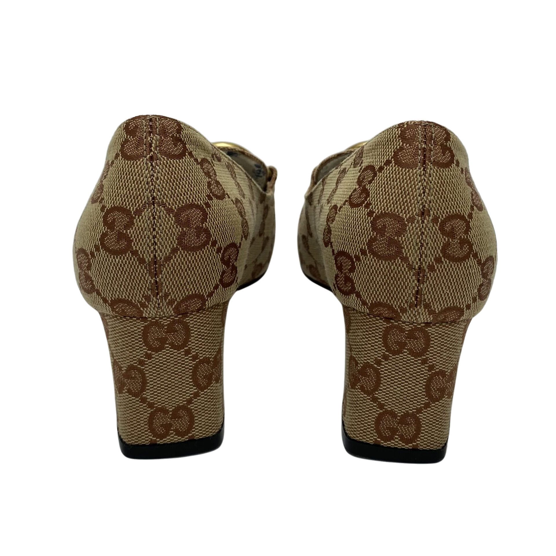 Sapato Gucci Monograma