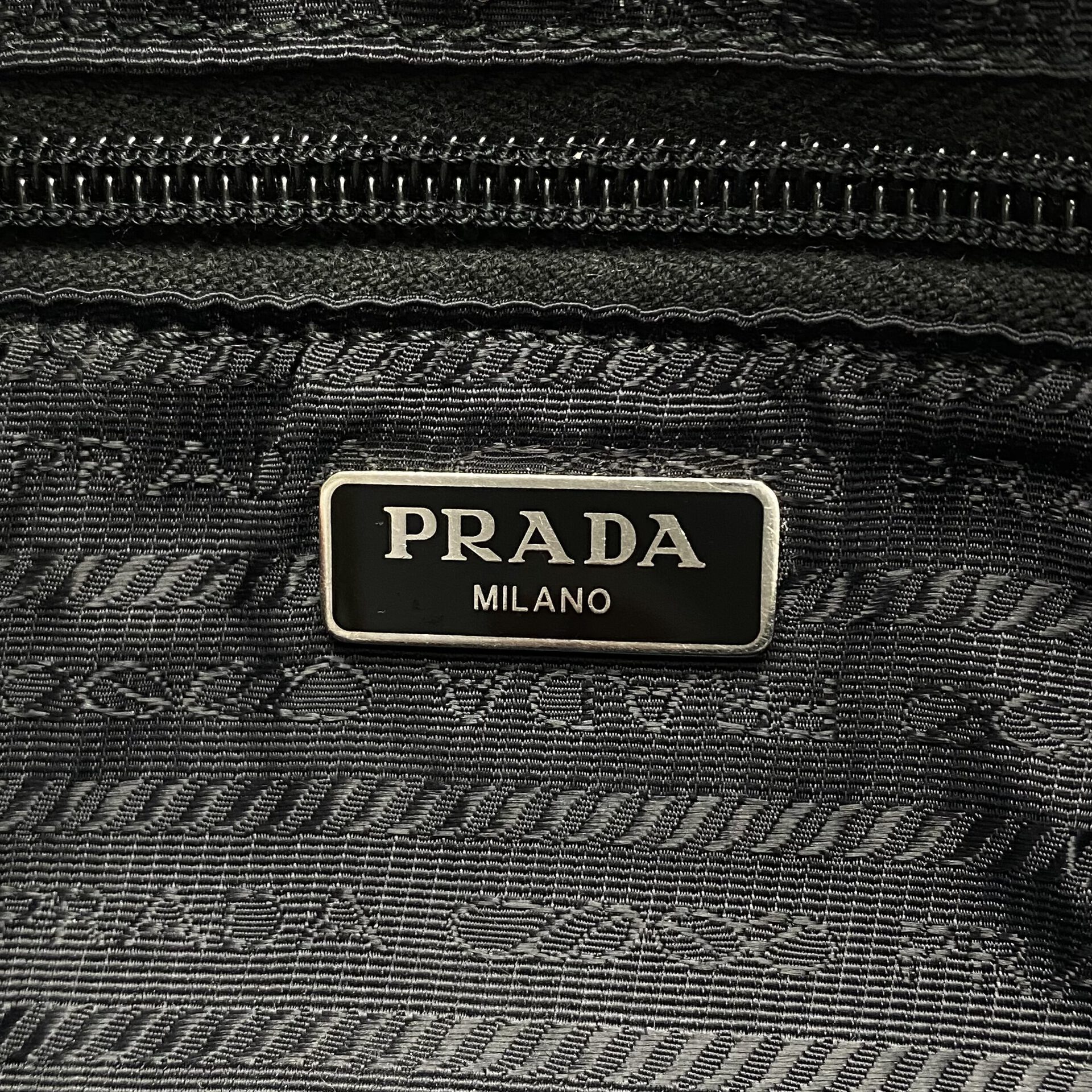 Clutch Prada Re-Nylon Preta