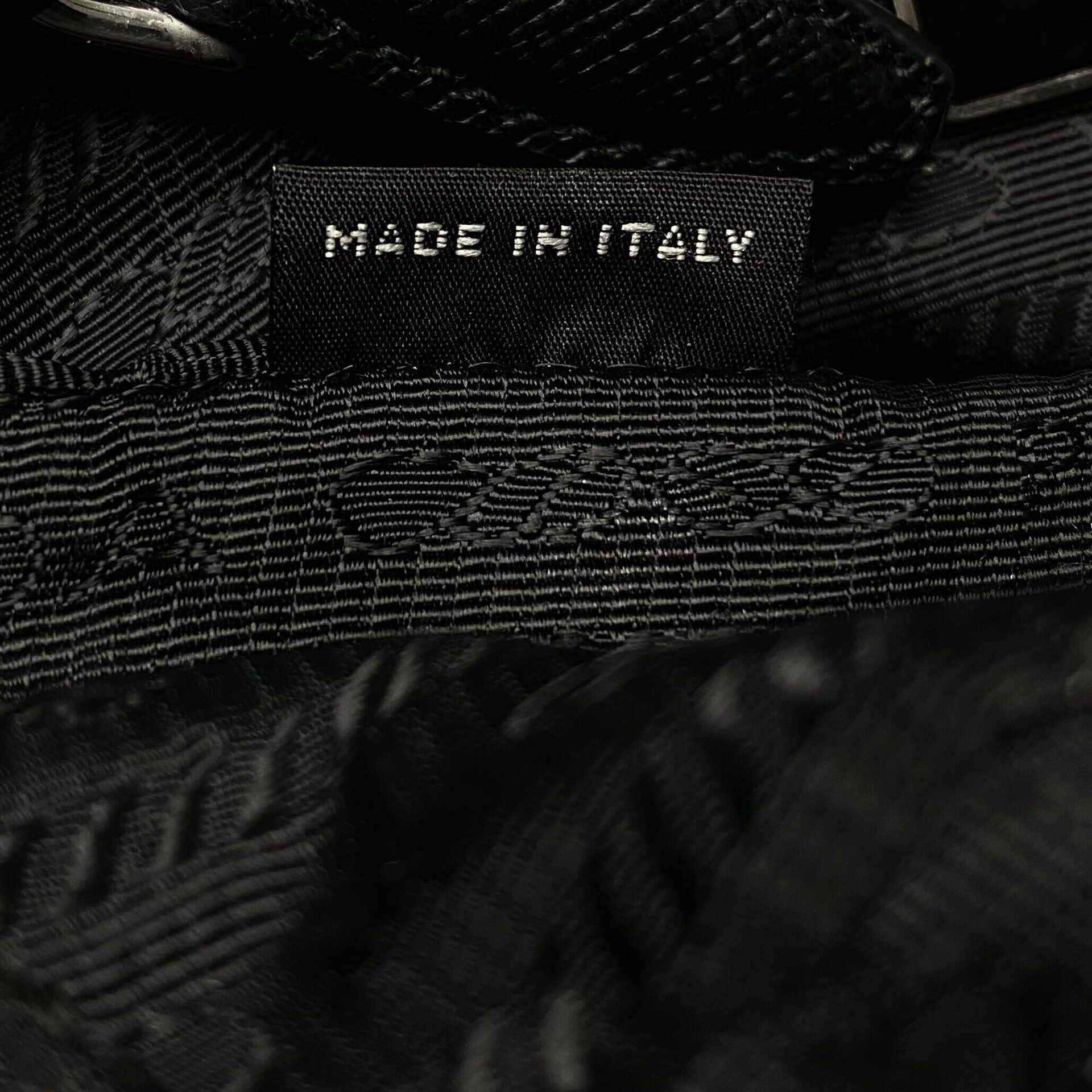 Clutch Prada Re-Nylon Preta