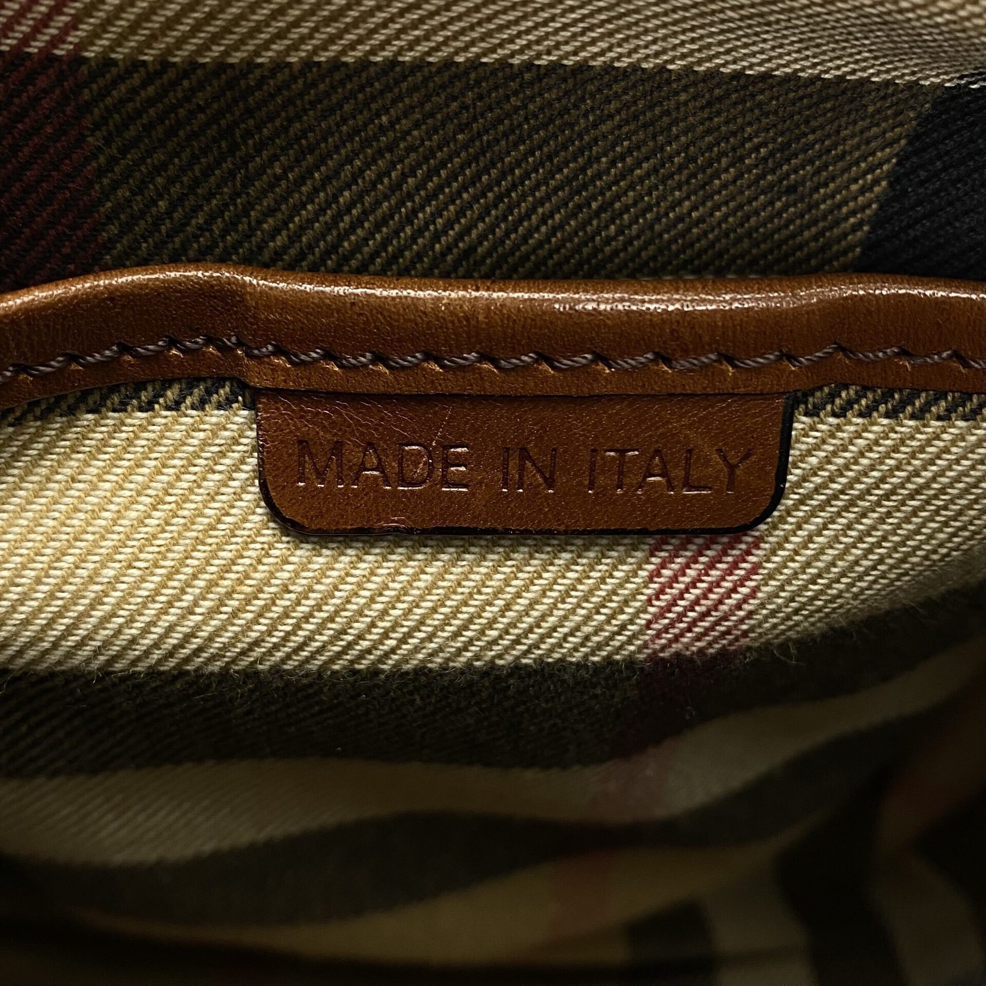 Bolsa Burberry Baú Couro Marrom