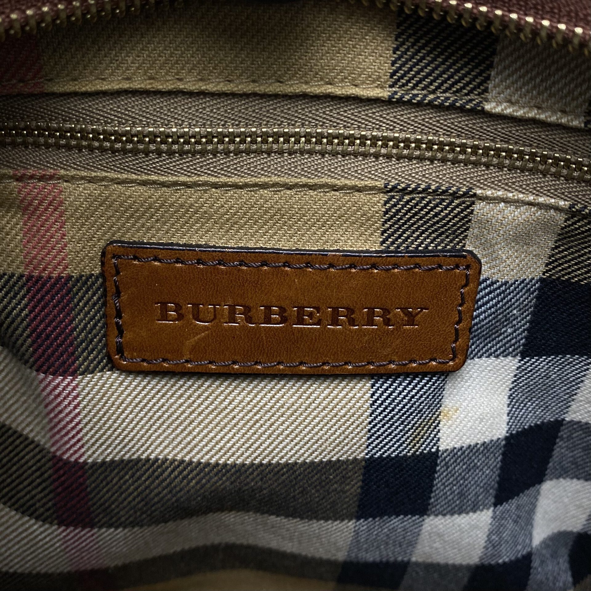 Bolsa Burberry Baú Couro Marrom