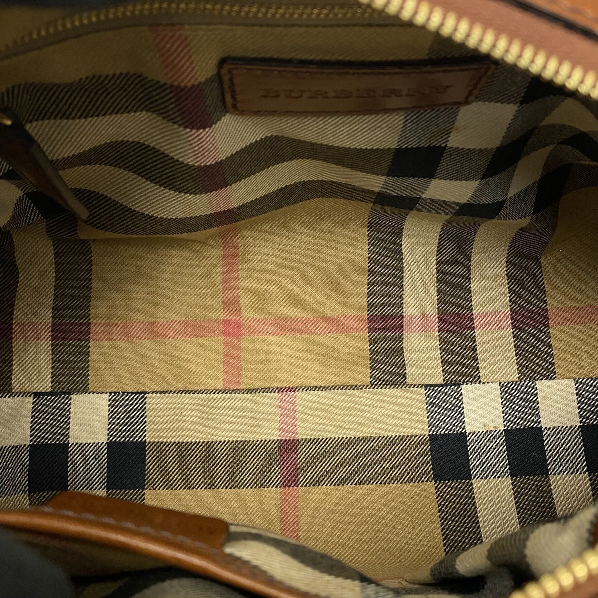 Bolsa Burberry Baú Couro Marrom