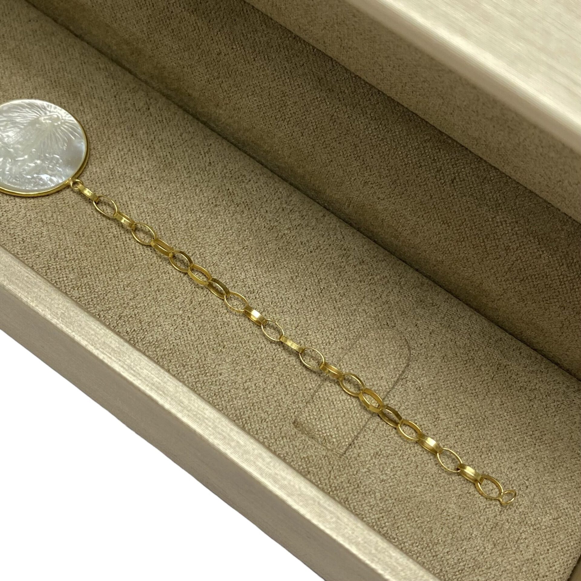 Pulseira Nossa Senhora Madrepérola