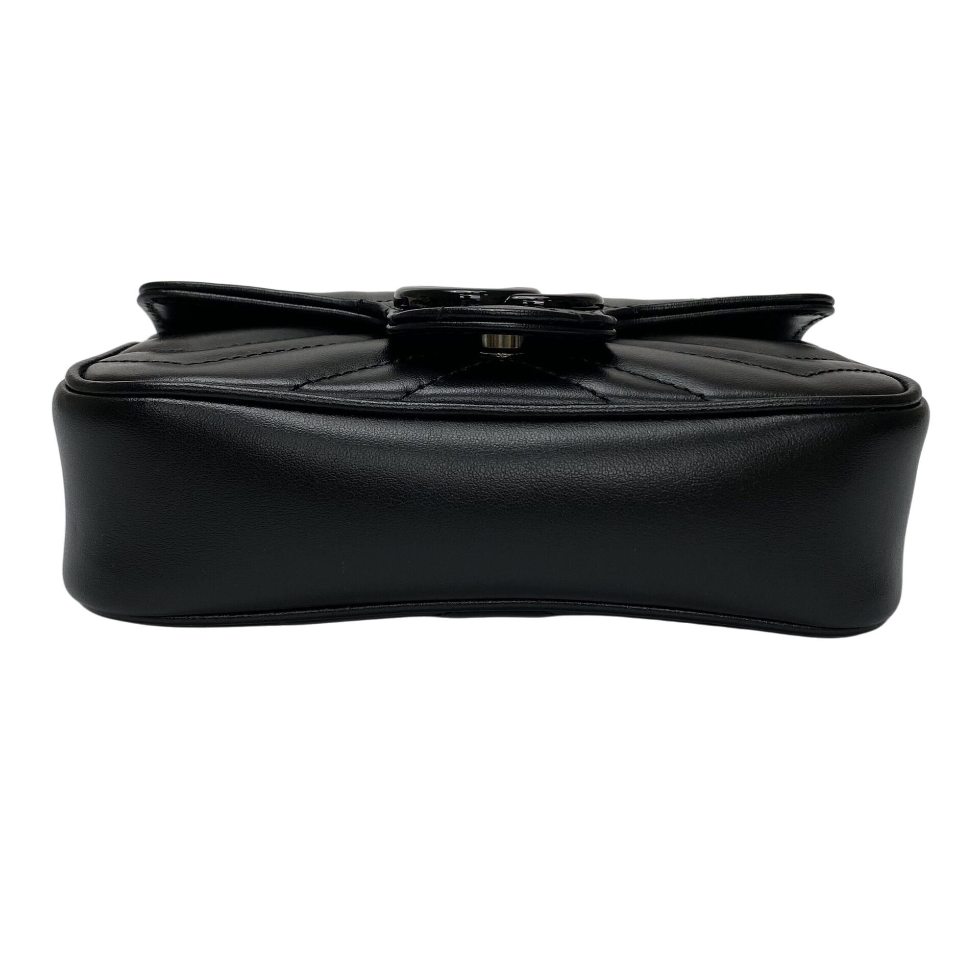 Bolsa Gucci GG Marmont Super Mini Preta