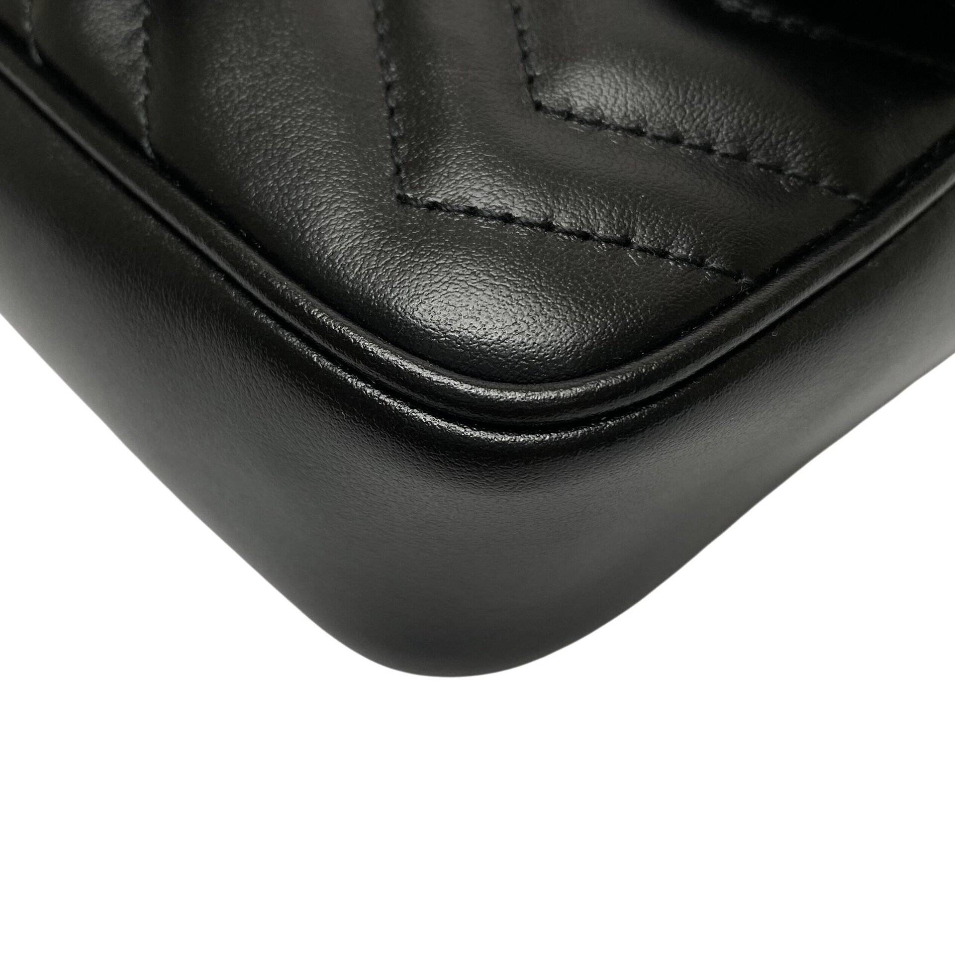Bolsa Gucci GG Marmont Super Mini Preta