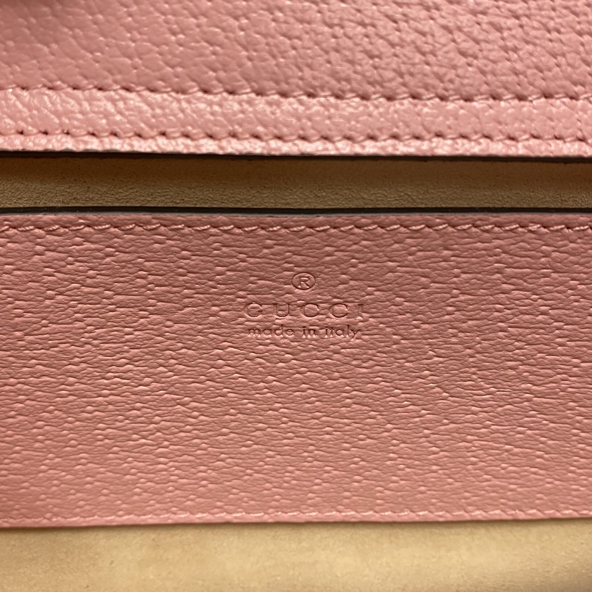 Bolsa Gucci Diana Small Rosa