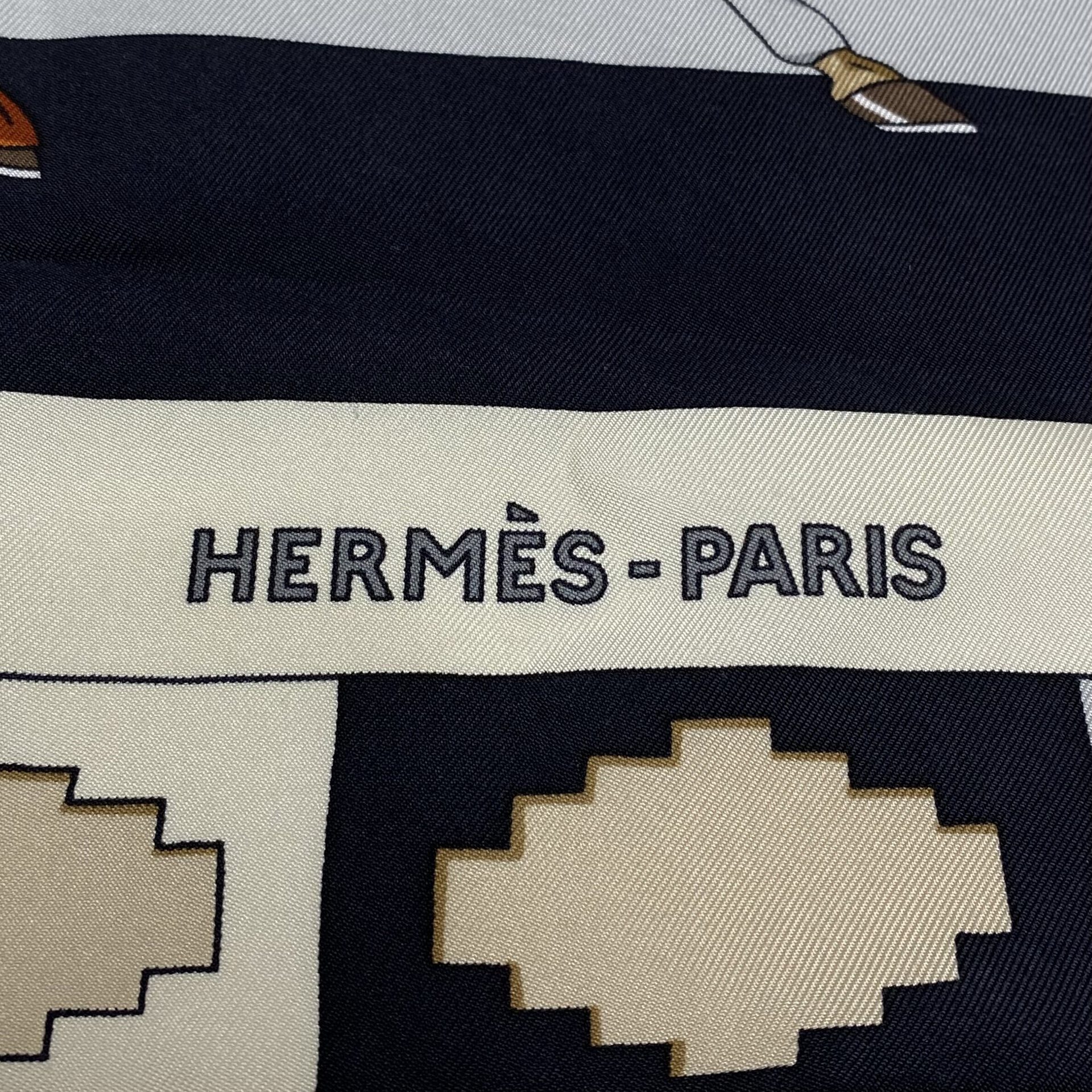 Lenço Hermès