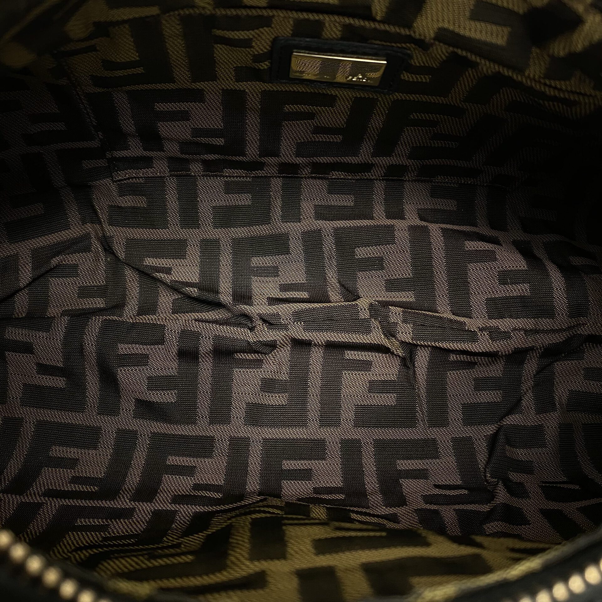 Bolsa Fendi Hobo Couro Preto