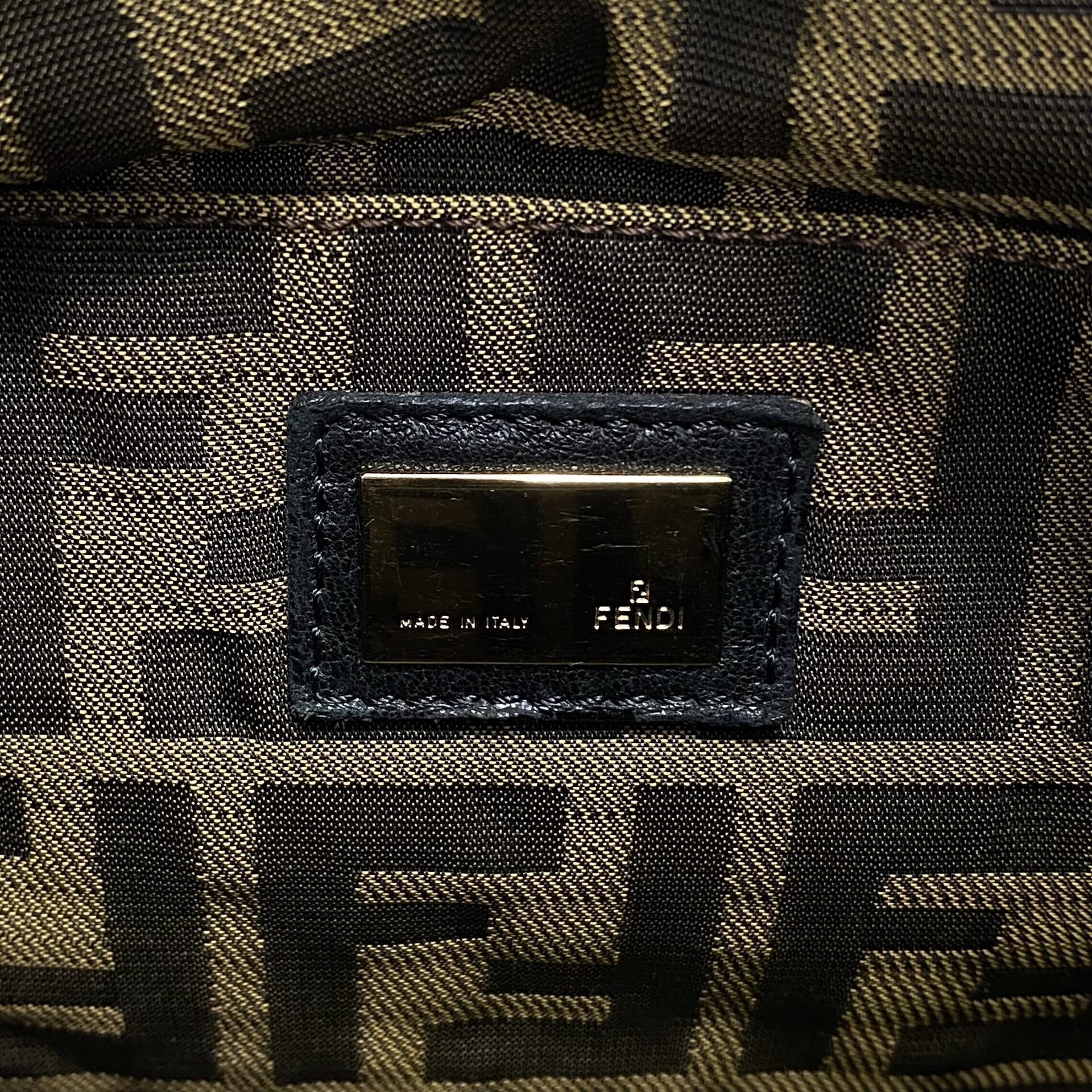 Bolsa Fendi Hobo Couro Preto