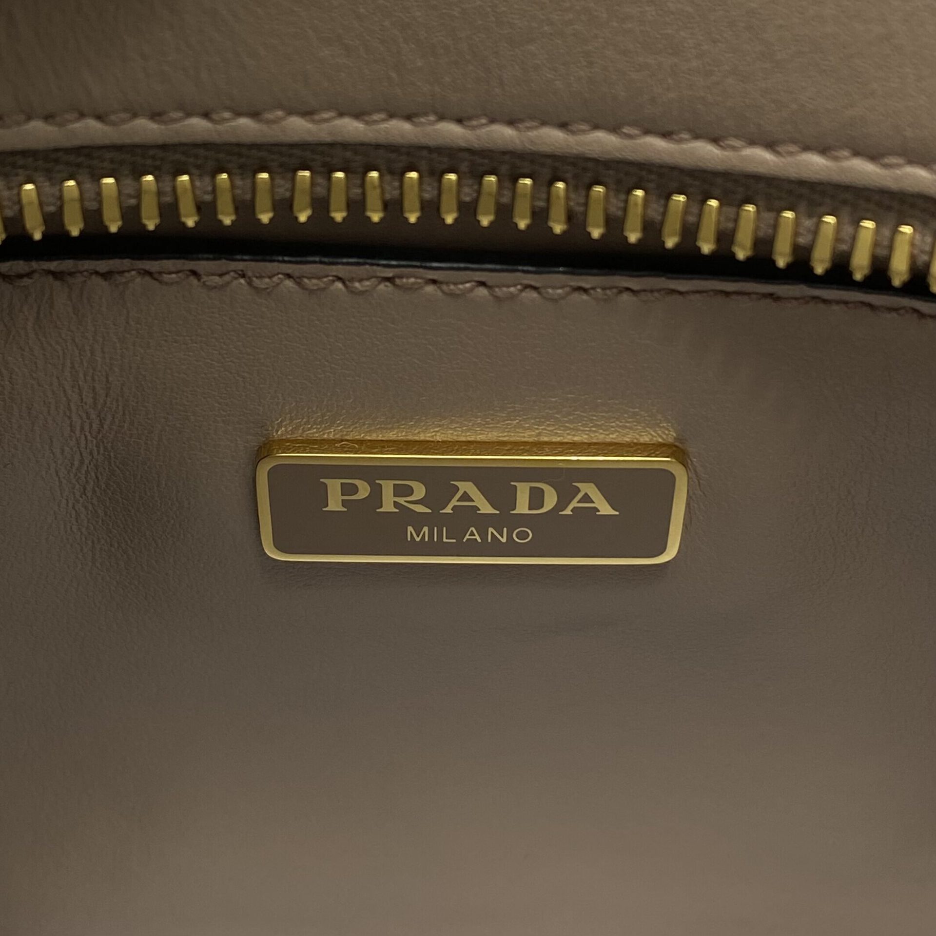 Bolsa Prada Mini Couro Saffiano Nude