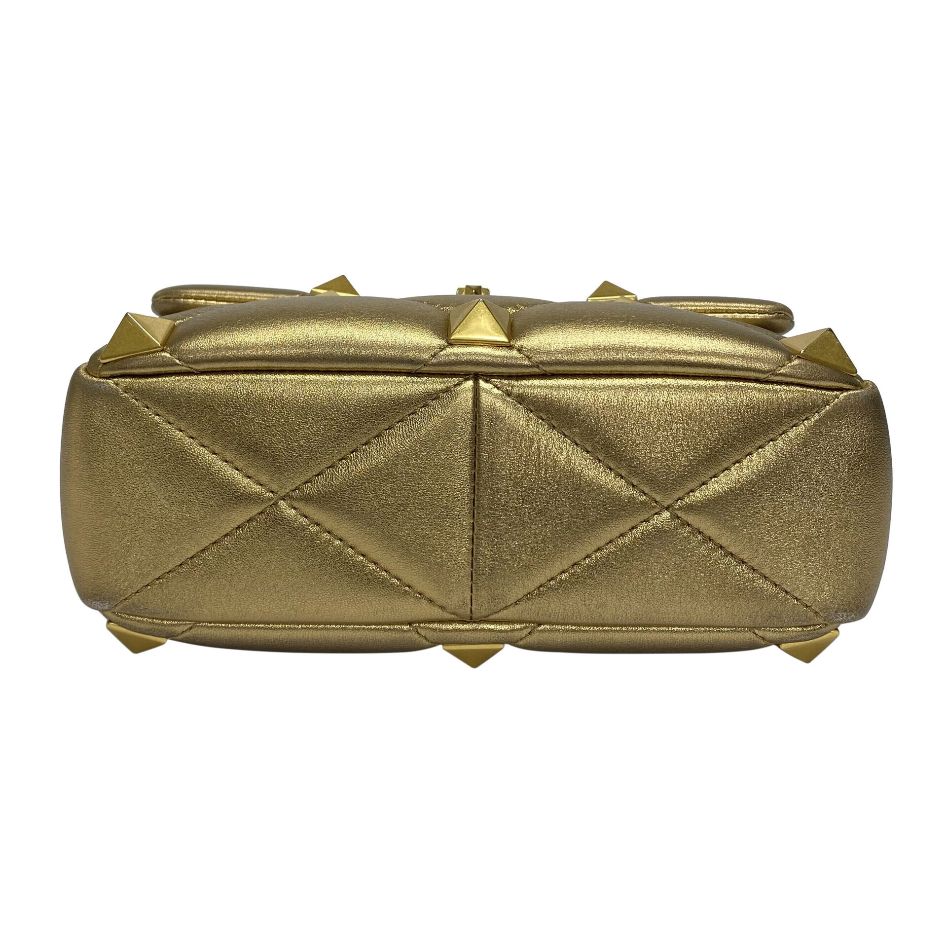 Bolsa Valentino Garavani Roman Stud Metalizada