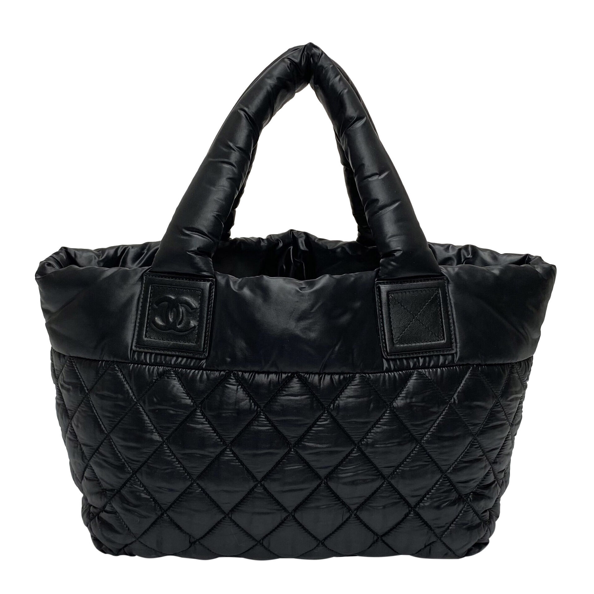 Bolsa Chanel Coco Cocoon Nylon Matelassê Preta