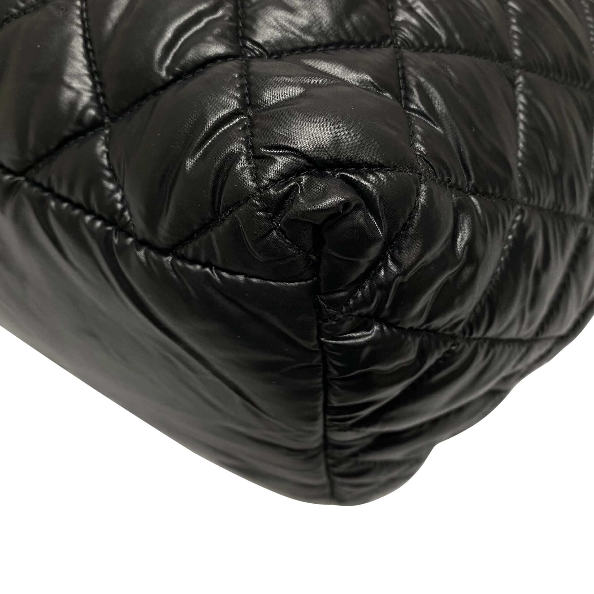 Bolsa Chanel Coco Cocoon Nylon Matelassê Preta