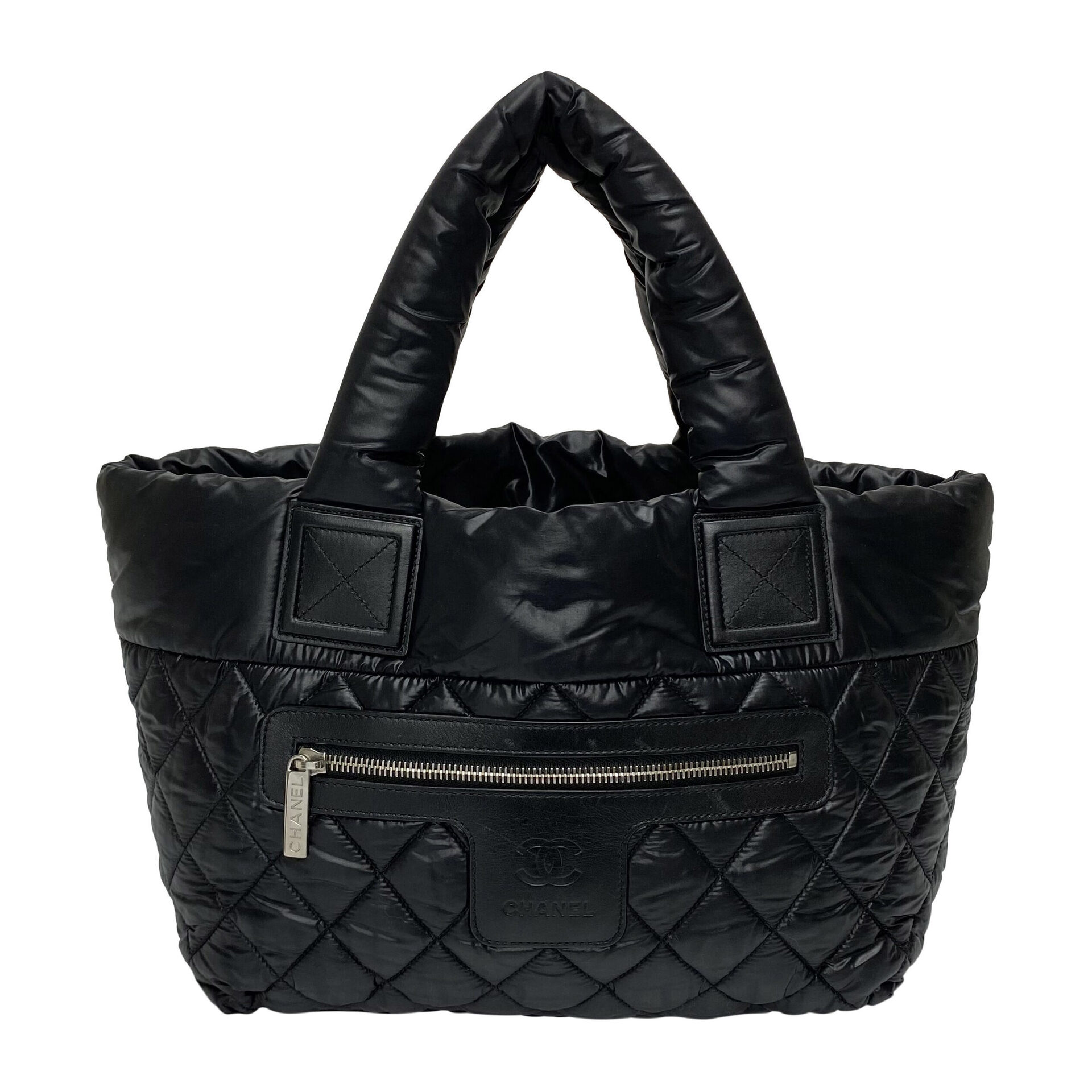 Bolsa Chanel Coco Cocoon Nylon Matelassê Preta