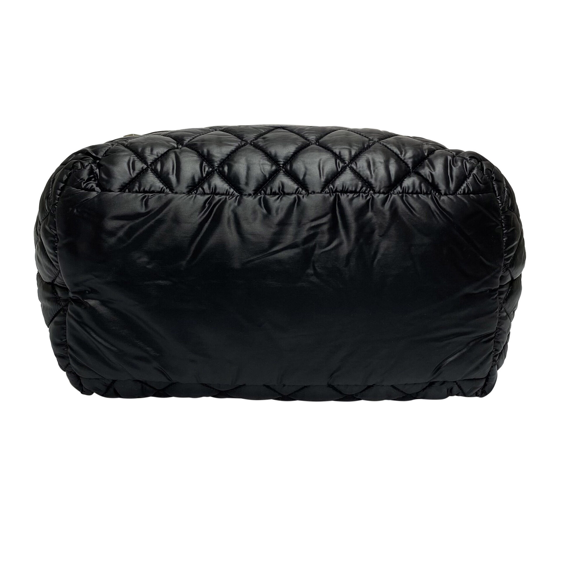 Bolsa Chanel Coco Cocoon Nylon Matelassê Preta