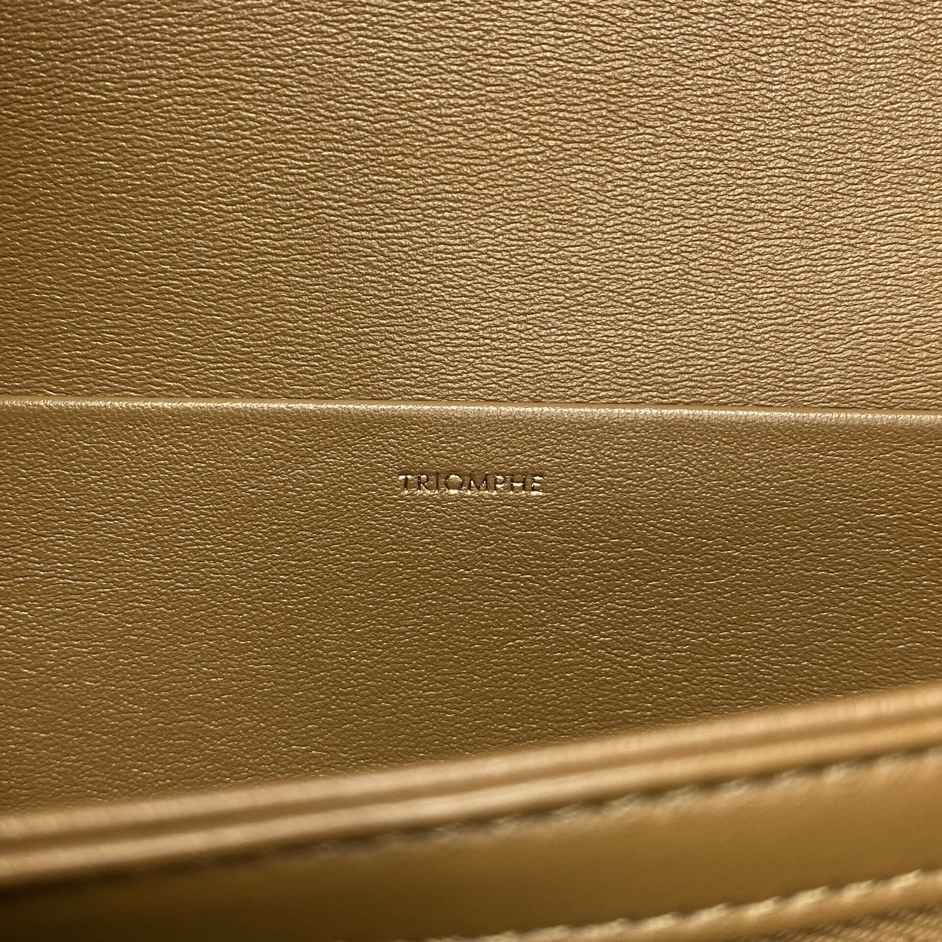 Bolsa Celine Triomphe Caramelo