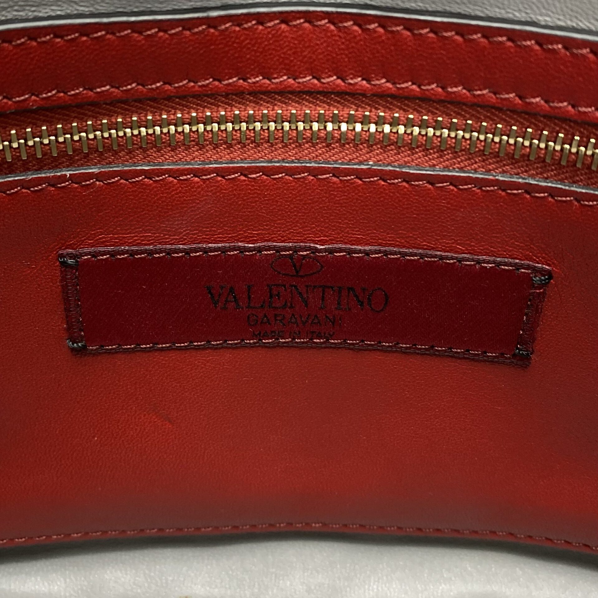 Bolsa Valentino Garavani Rockstud Cinza