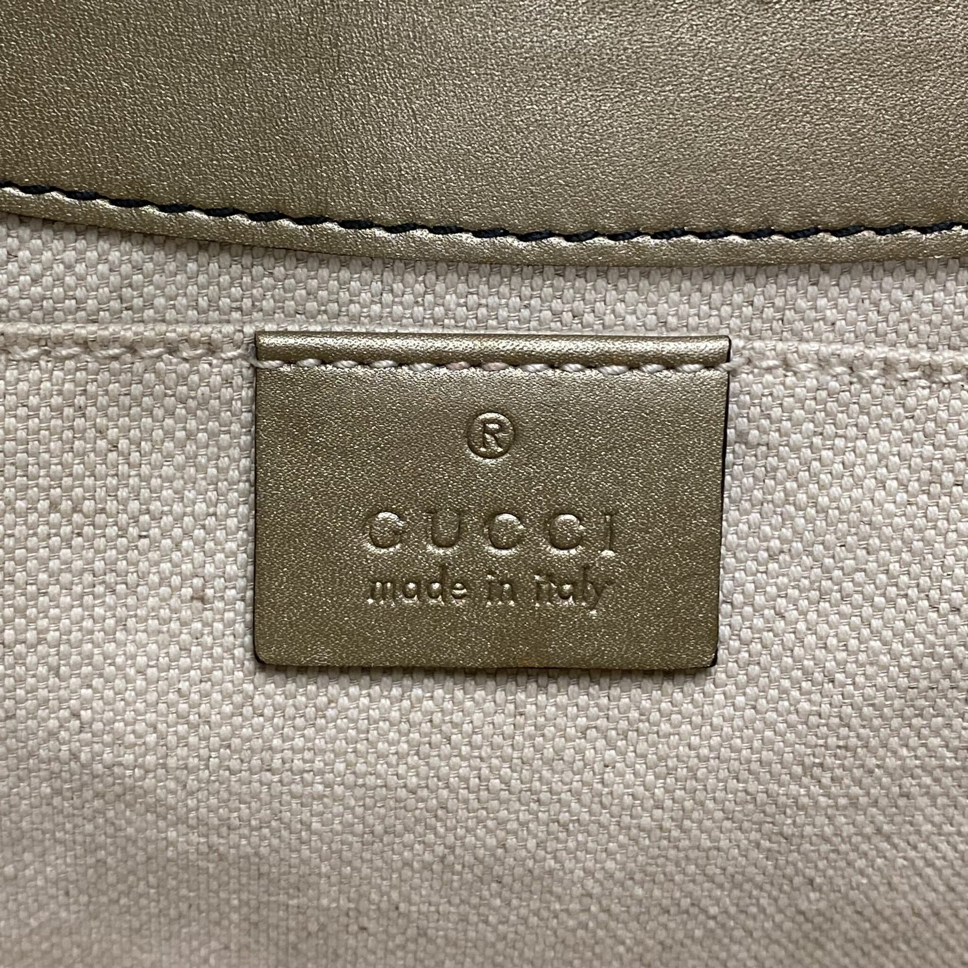 Bolsa Gucci Emily Metalizada