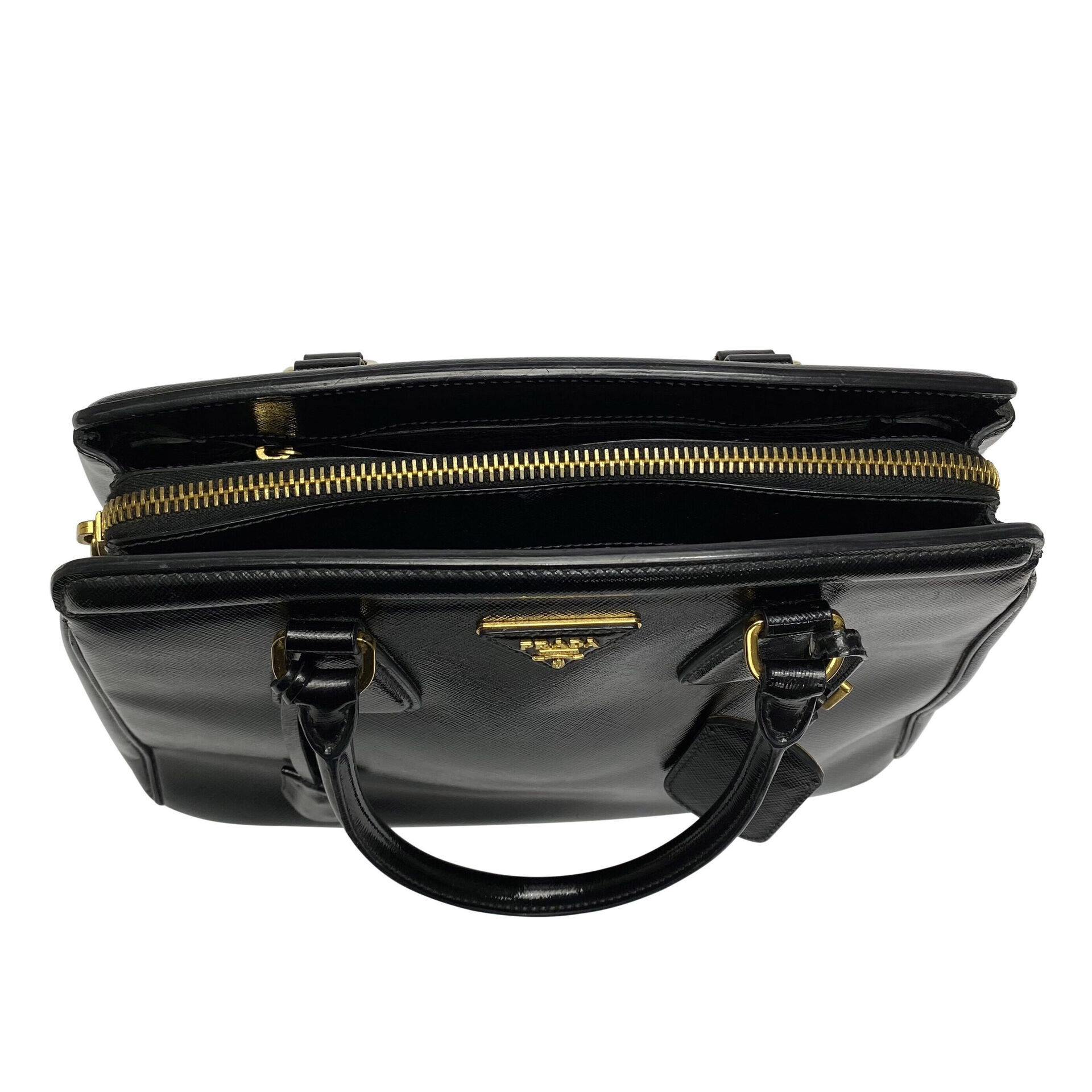 Bolsa Prada Saffiano Vernice Parabole Preta