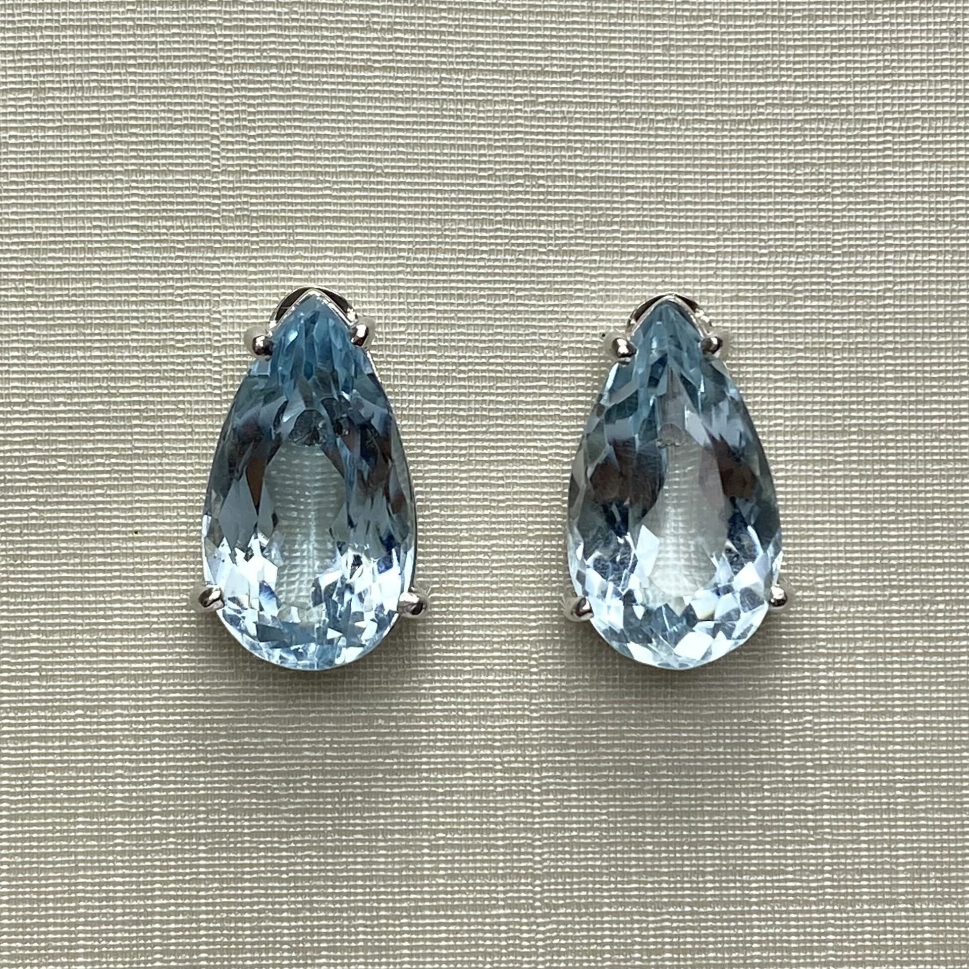 Par de Brincos Gota Água-Marinha