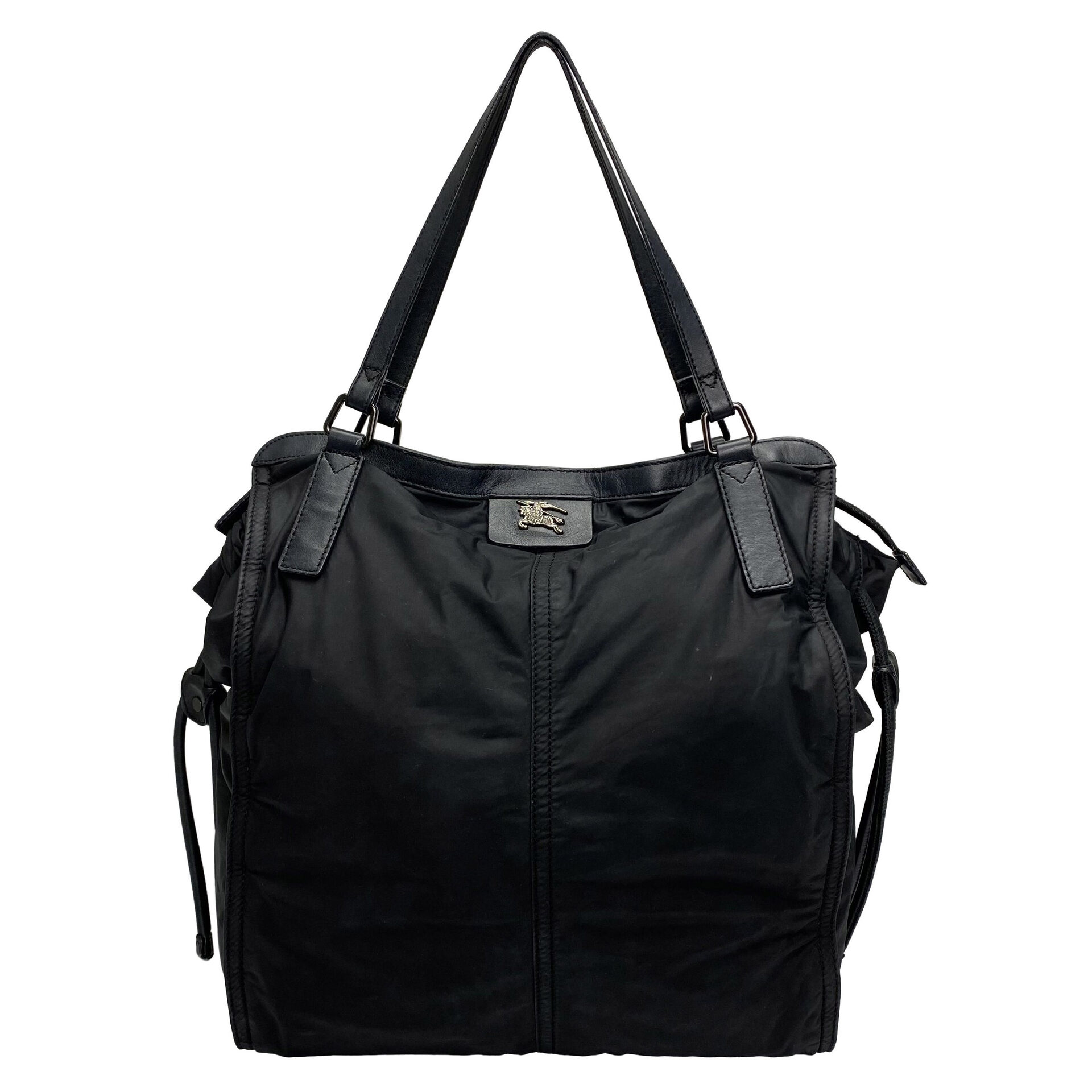 Bolsa Burberry Buckleigh Packable Nylon Preta