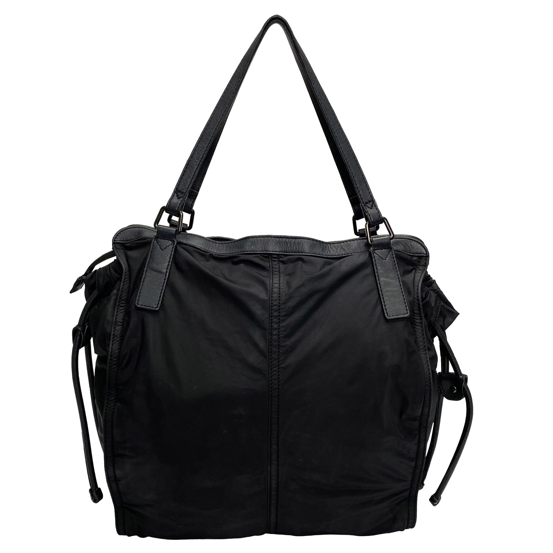 Bolsa Burberry Buckleigh Packable Nylon Preta