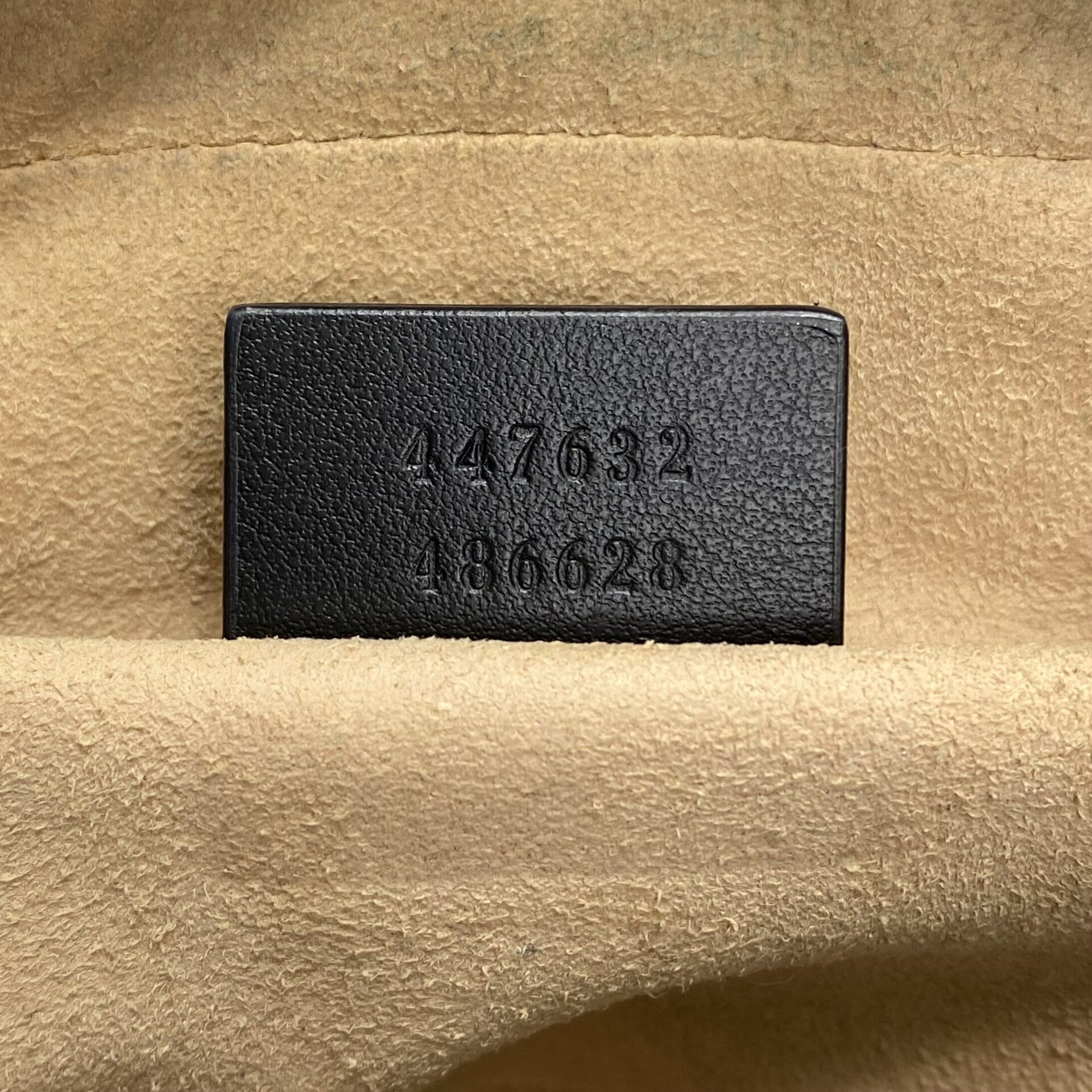 Bolsa Gucci GG Marmont Preta