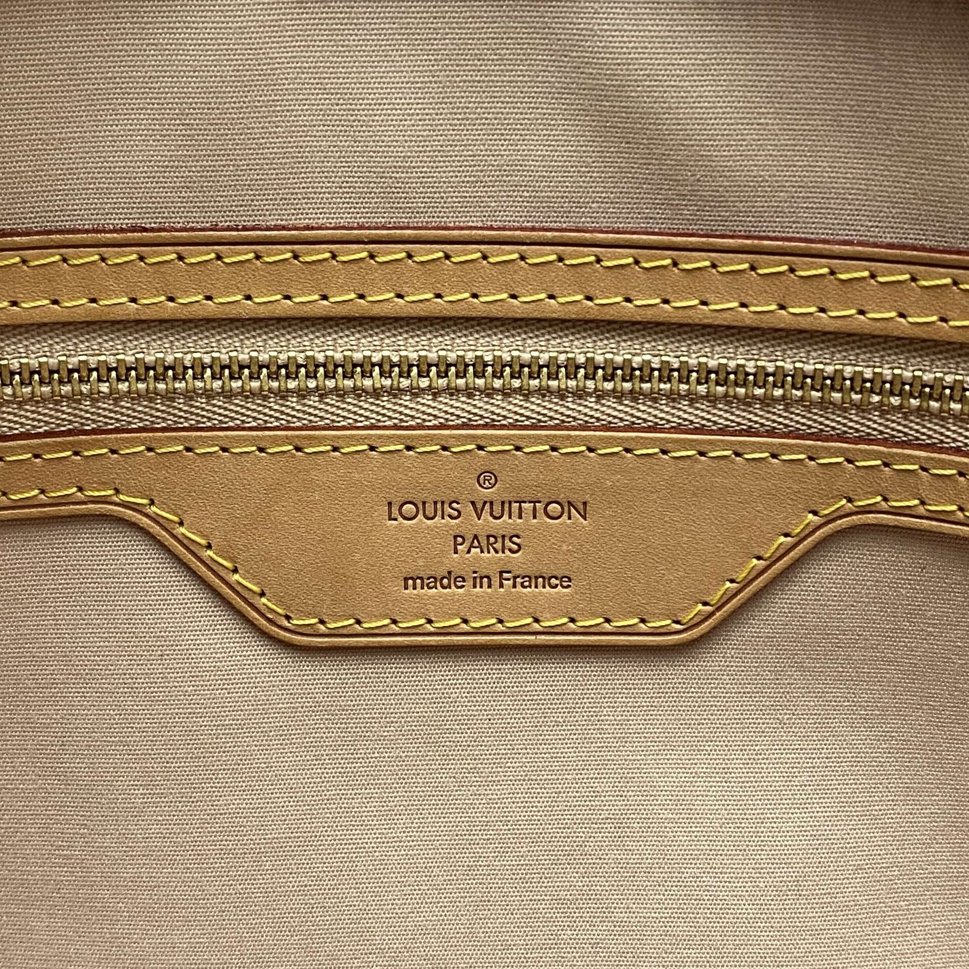 Bolsa Louis Vuittton Brea Verniz Bege