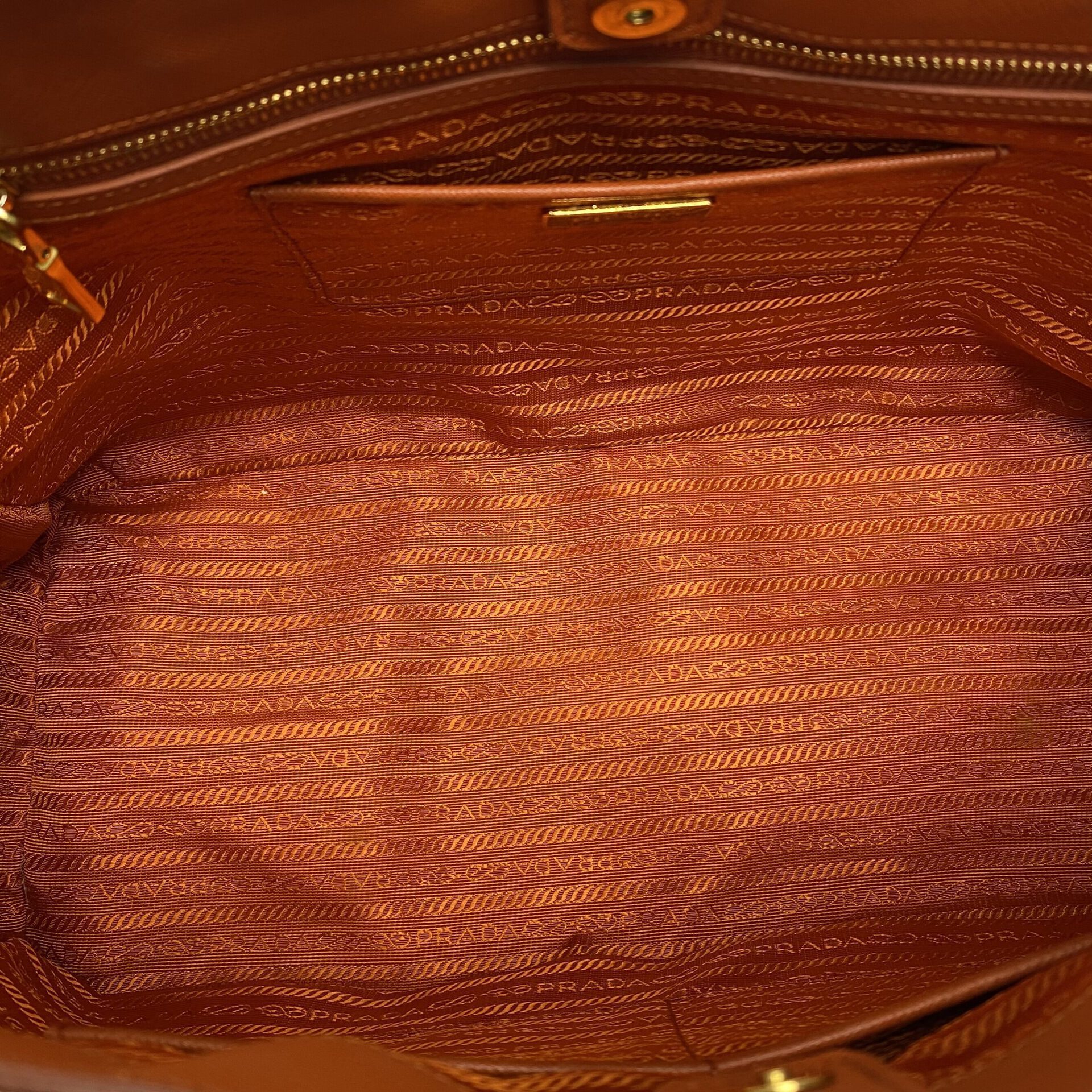 Bolsa Prada Galleria Couro Saffiano Laranja