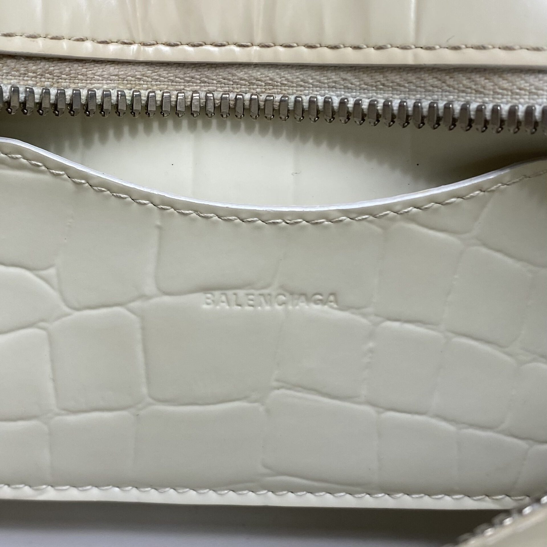 Bolsa Balenciga Neo Classic City Off White