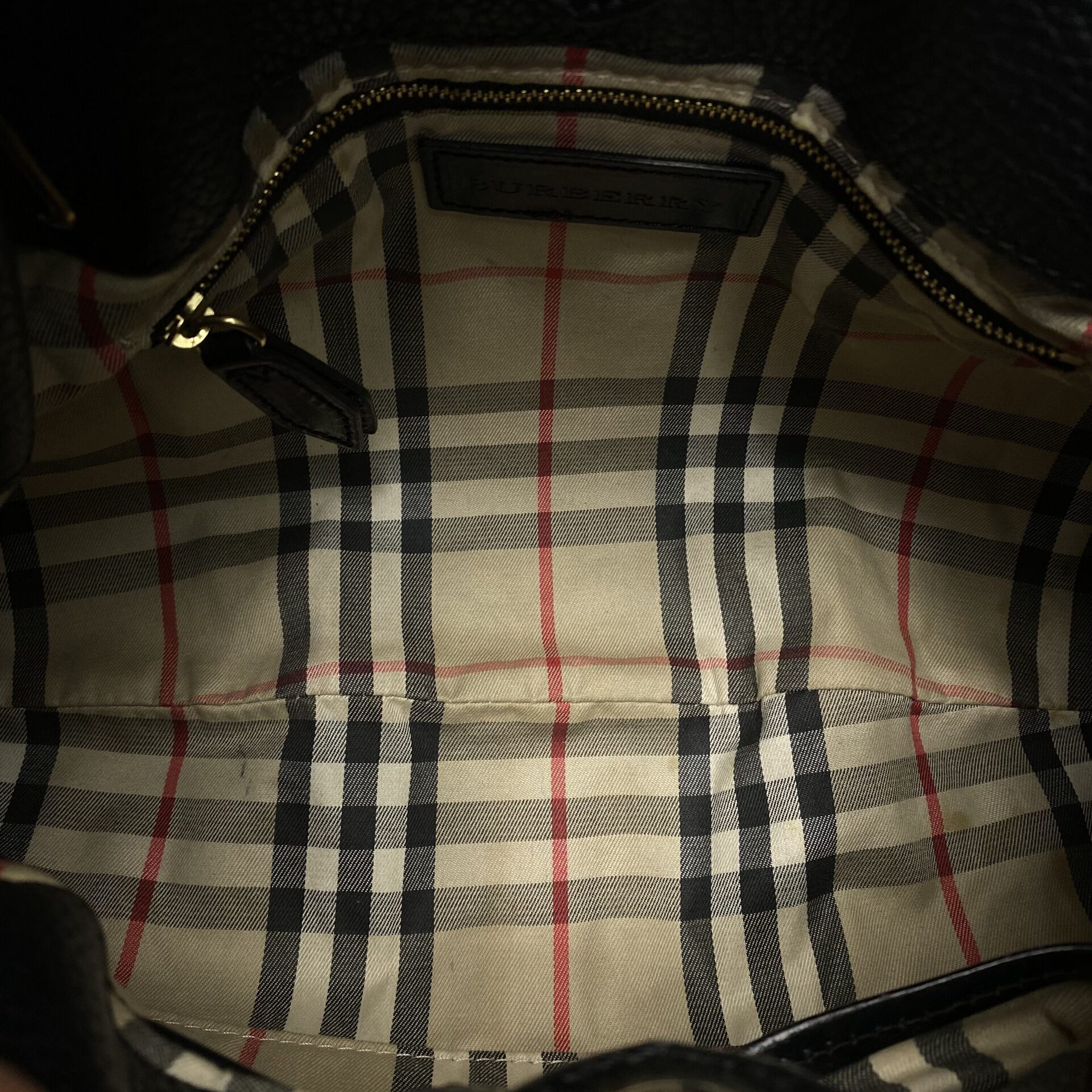 Bolsa Burberry Willenmore Couro Preto