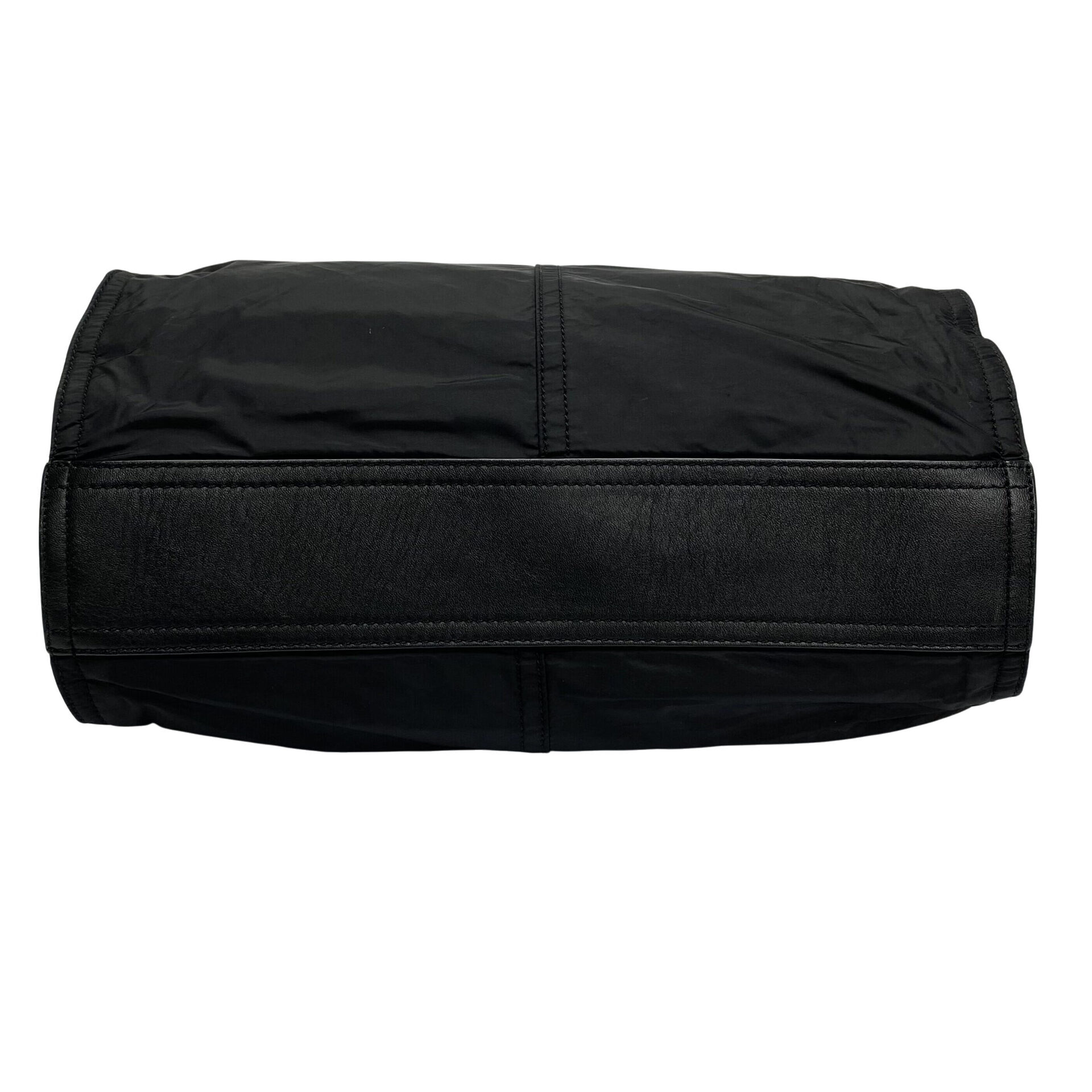 Bolsa Burberry Buckleigh Packable Nylon Preta