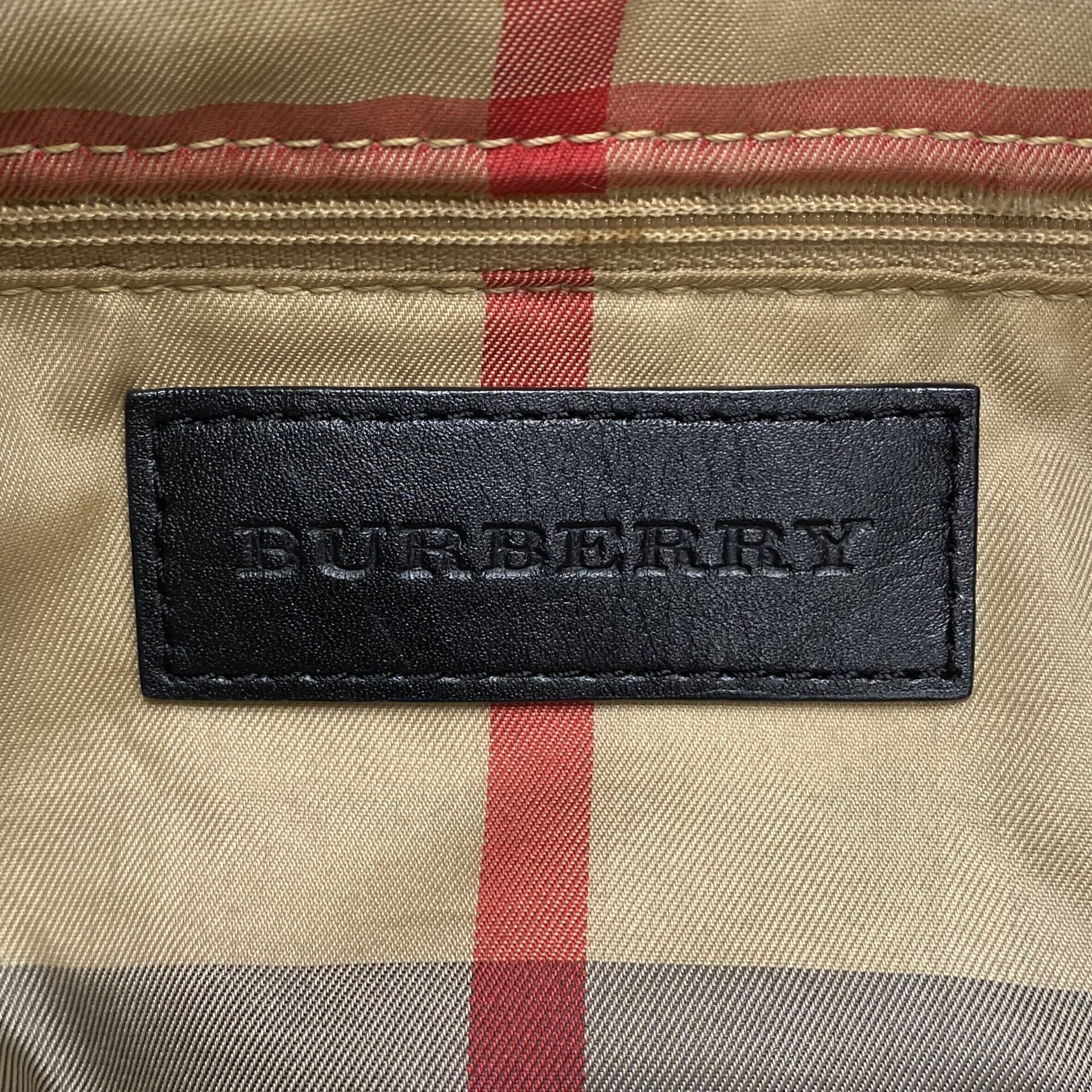 Bolsa Burberry Buckleigh Packable Nylon Preta