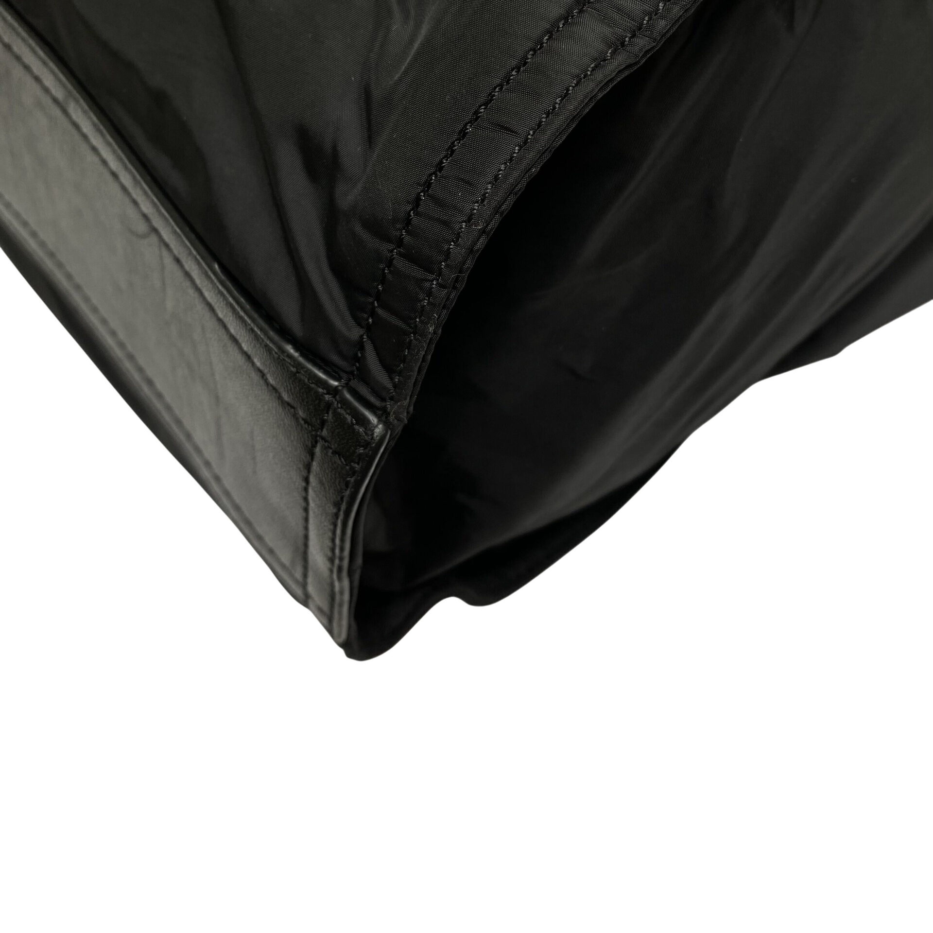 Bolsa Burberry Buckleigh Packable Nylon Preta