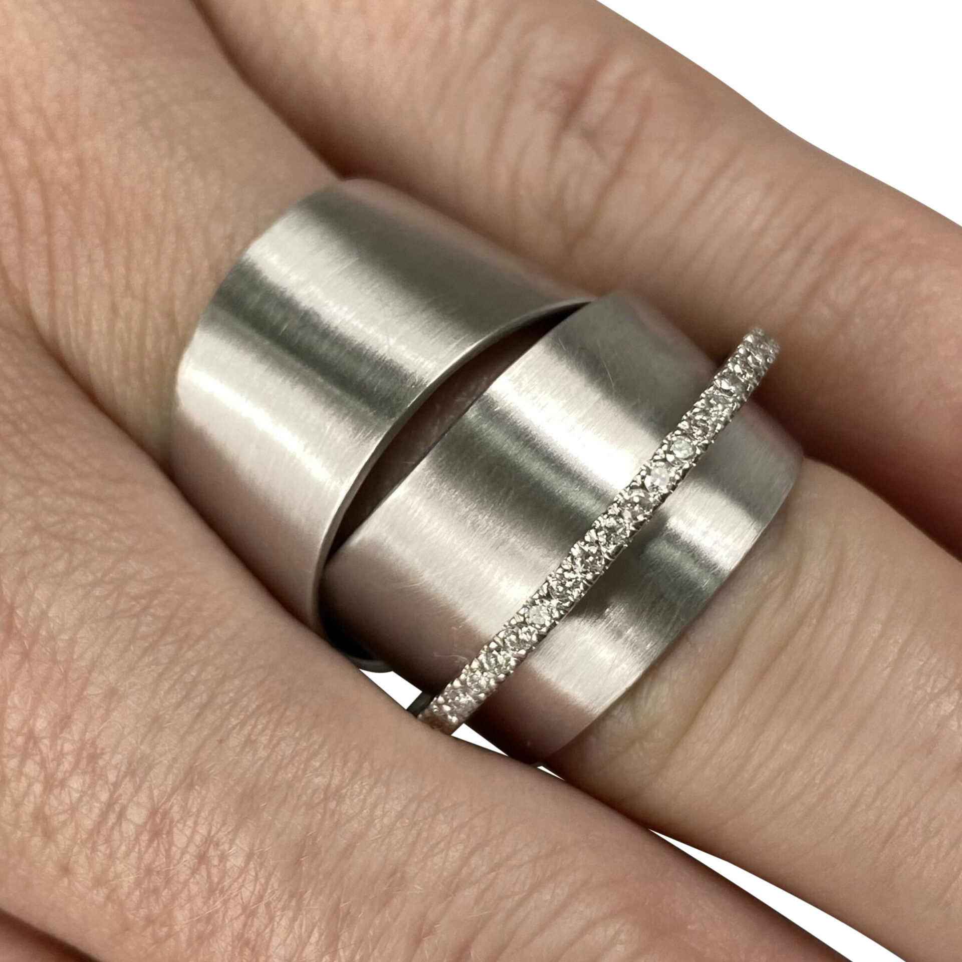 Anel Ouro Branco com Diamantes