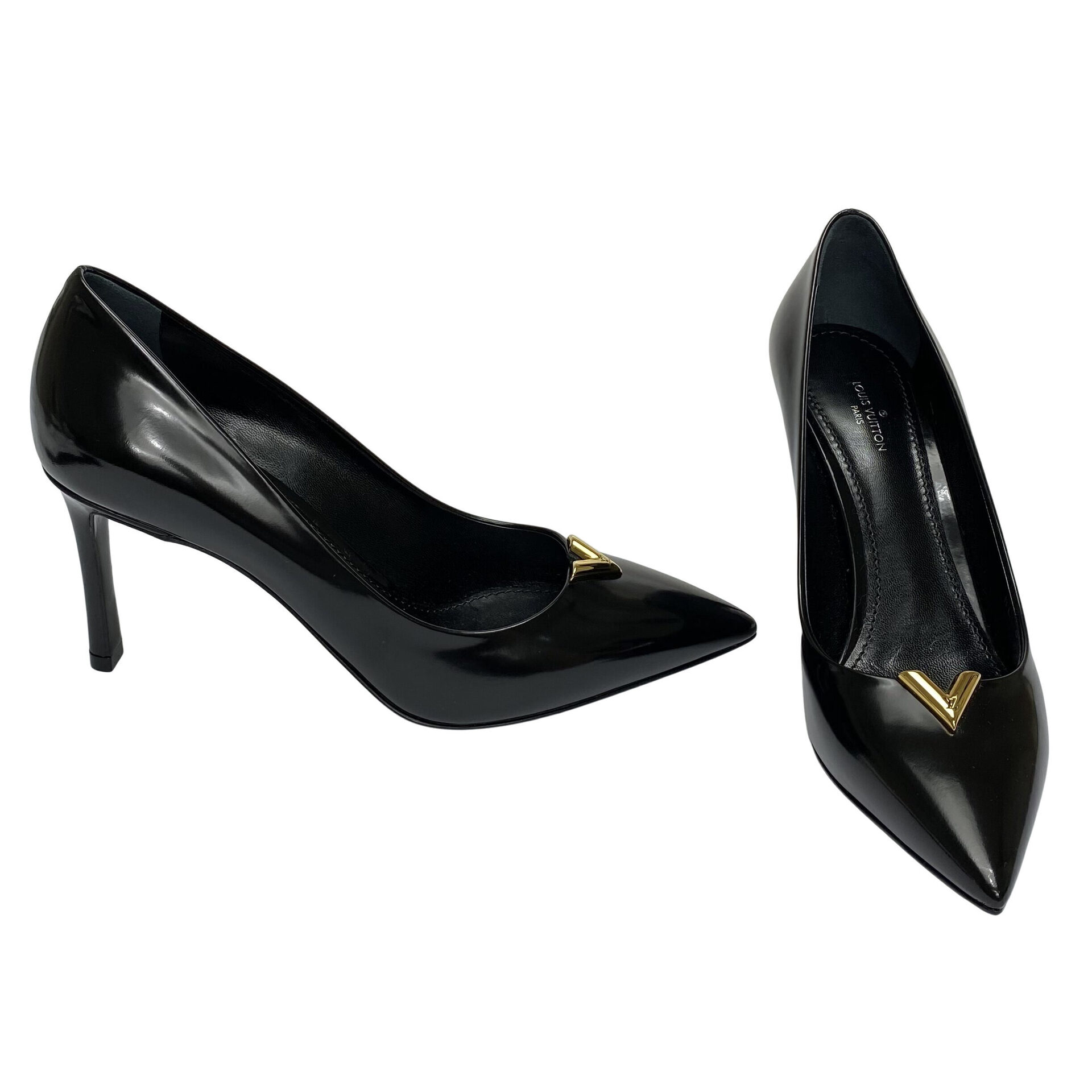 Scarpin Louis Vuitton Verniz Preto