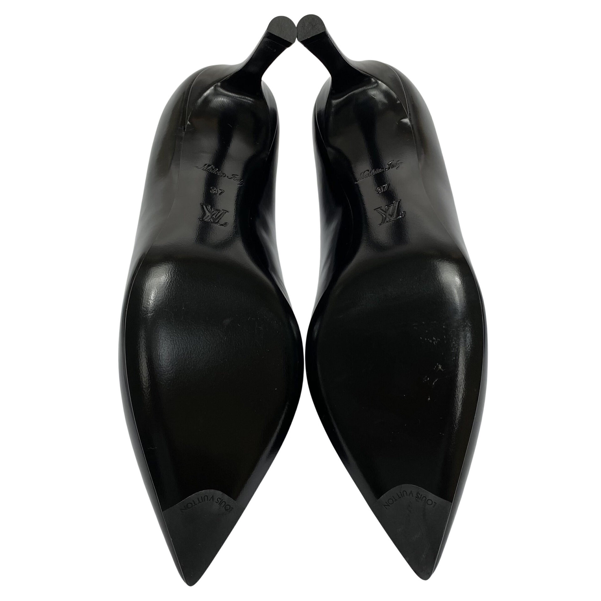 Scarpin Louis Vuitton Verniz Preto