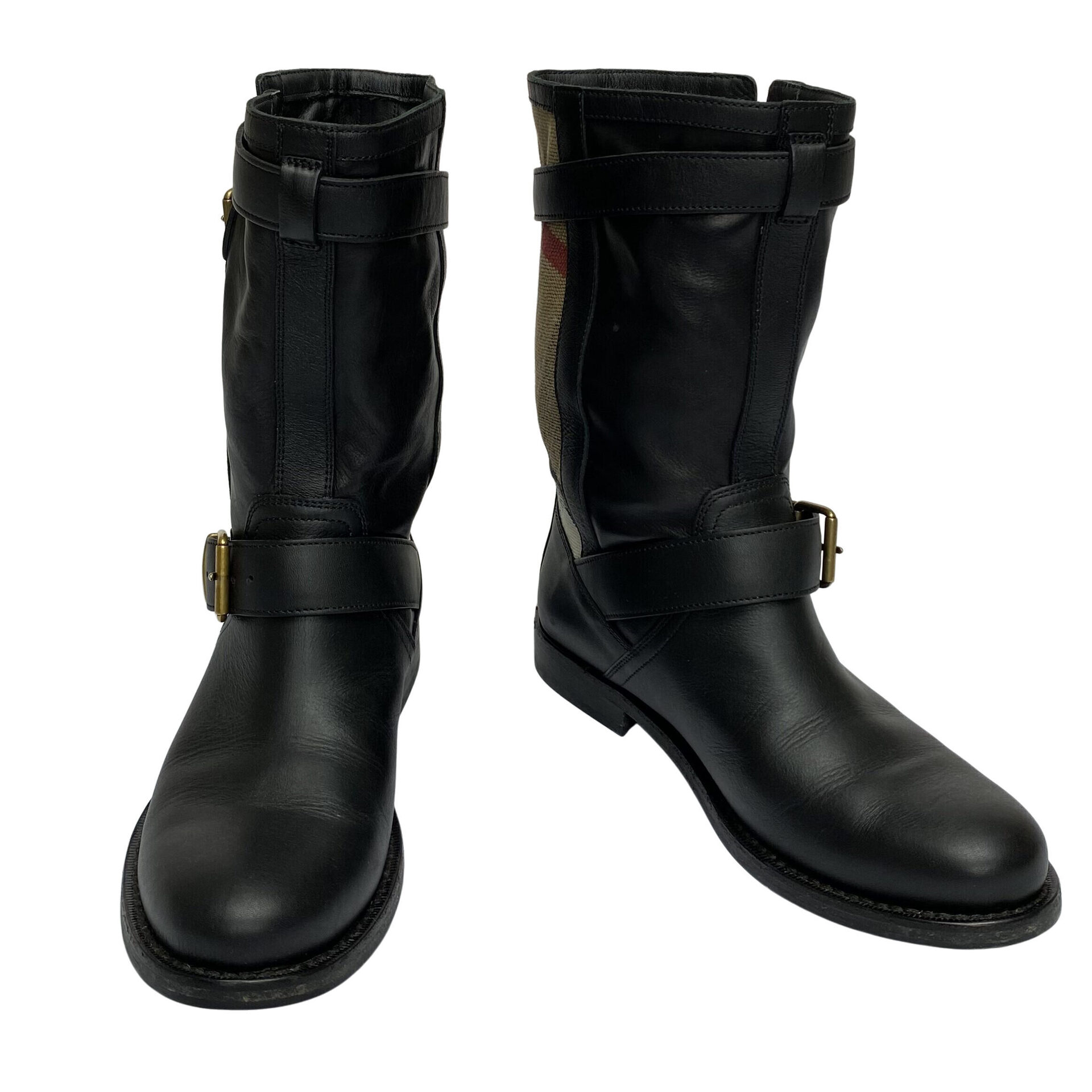 Bota Burberry Couro Preto e Xadrez
