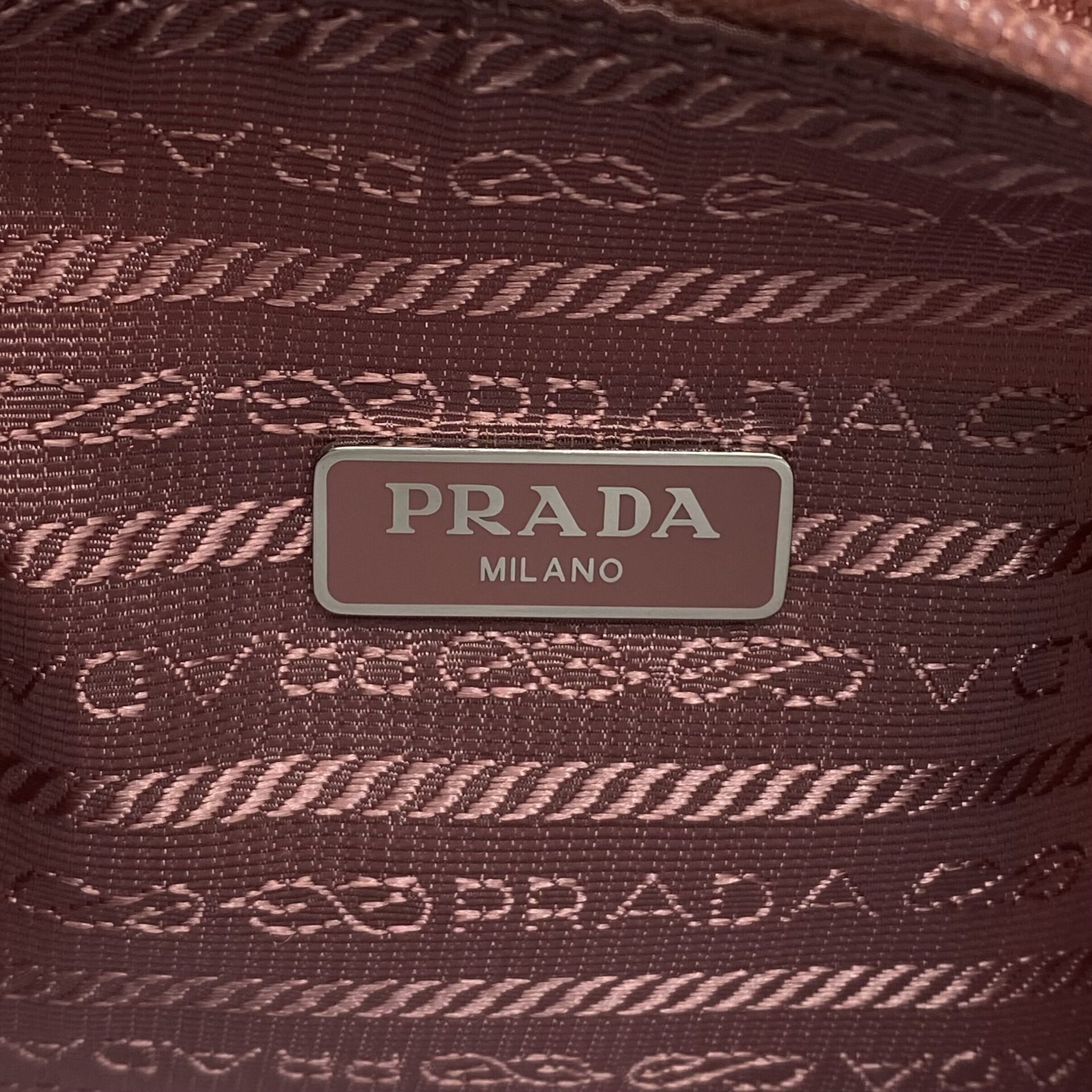Bolsa Prada Re-Edition Rosa