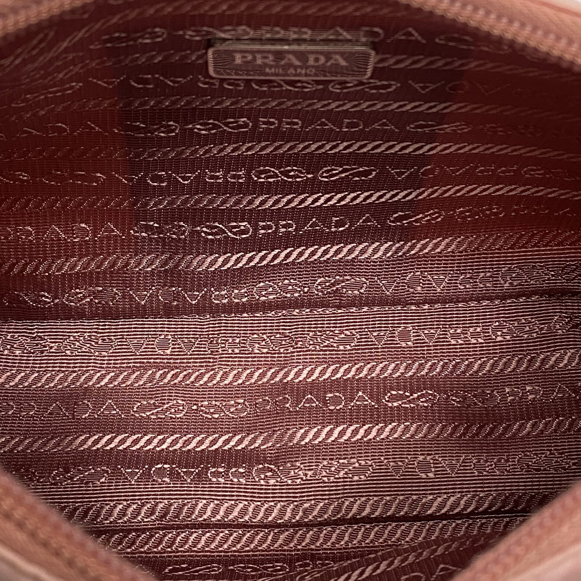 Bolsa Prada Re-Edition Rosa